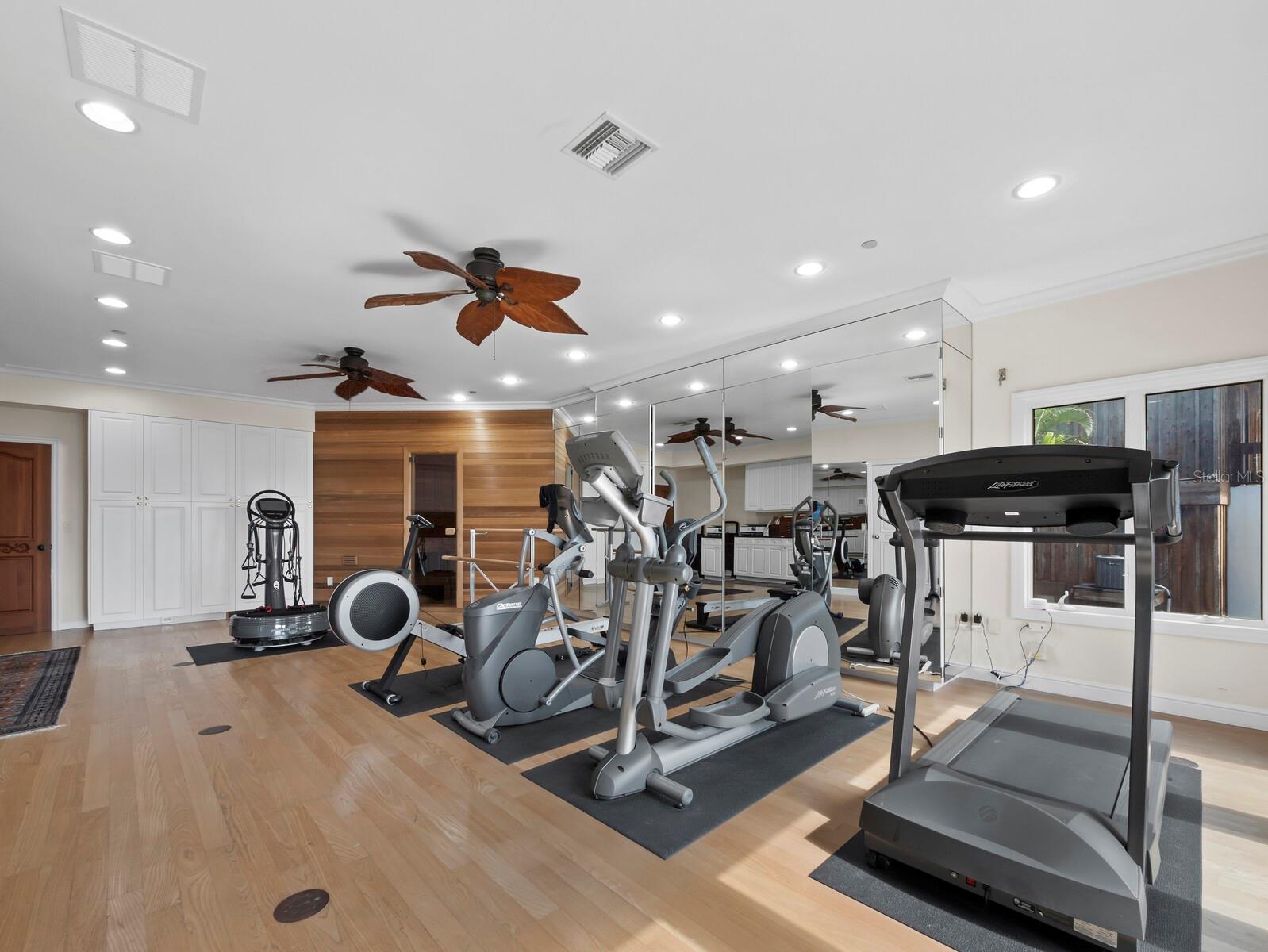 Listing photo id 40 for 6685 Gulf Of Mexico Drive