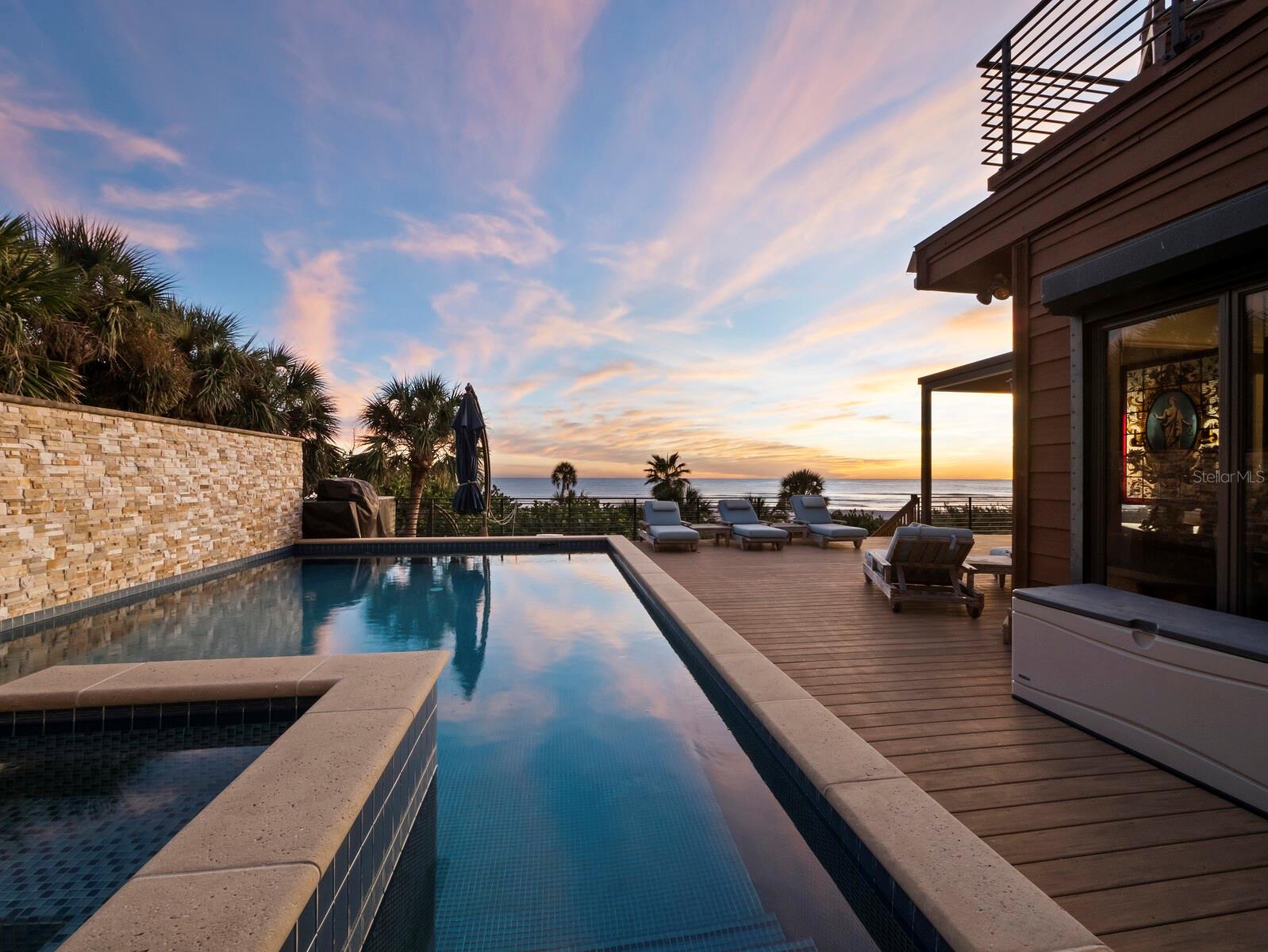 Listing photo id 44 for 6685 Gulf Of Mexico Drive