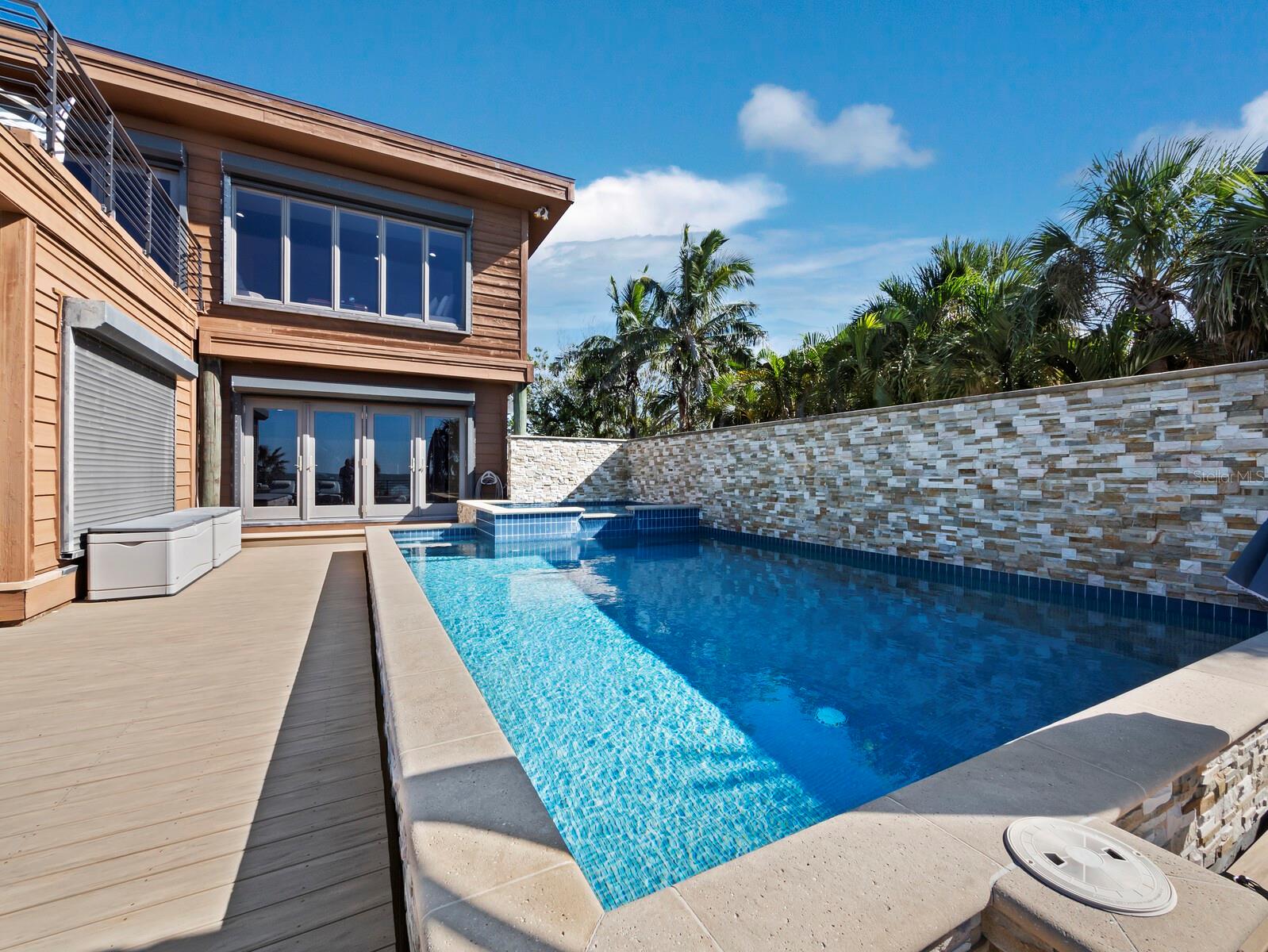 Listing photo id 45 for 6685 Gulf Of Mexico Drive