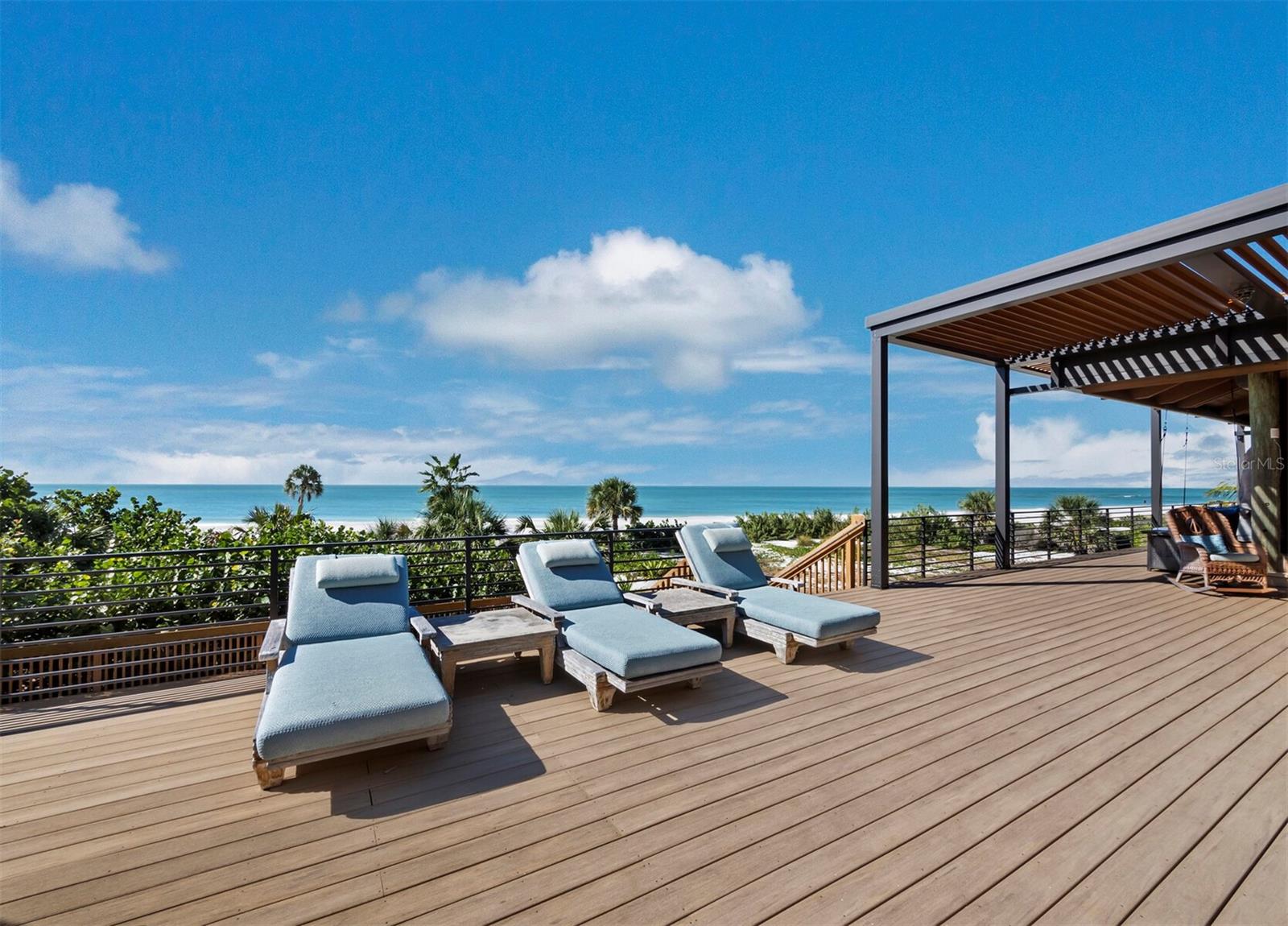 Listing photo id 46 for 6685 Gulf Of Mexico Drive