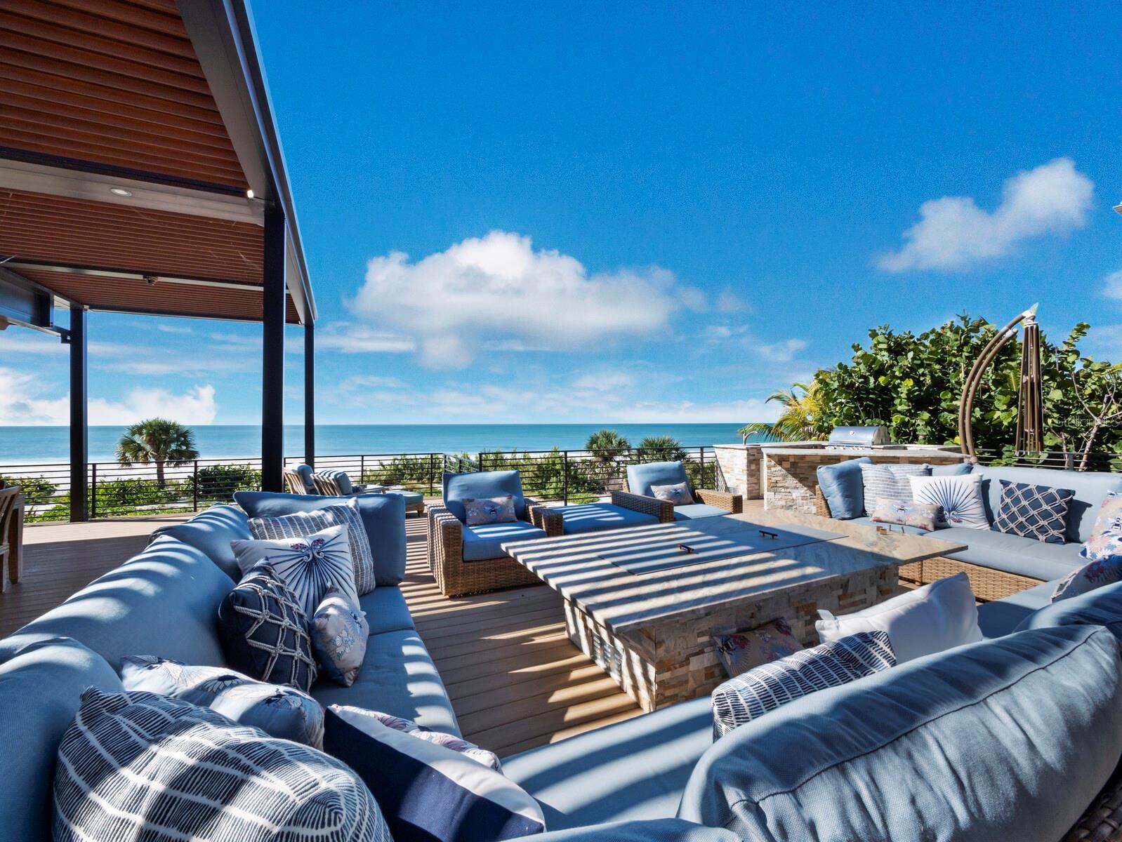 Listing photo id 56 for 6685 Gulf Of Mexico Drive