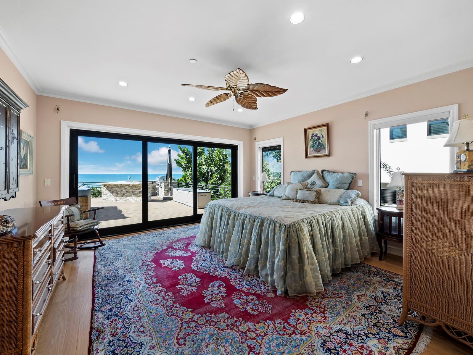 Listing photo id 67 for 6685 Gulf Of Mexico Drive