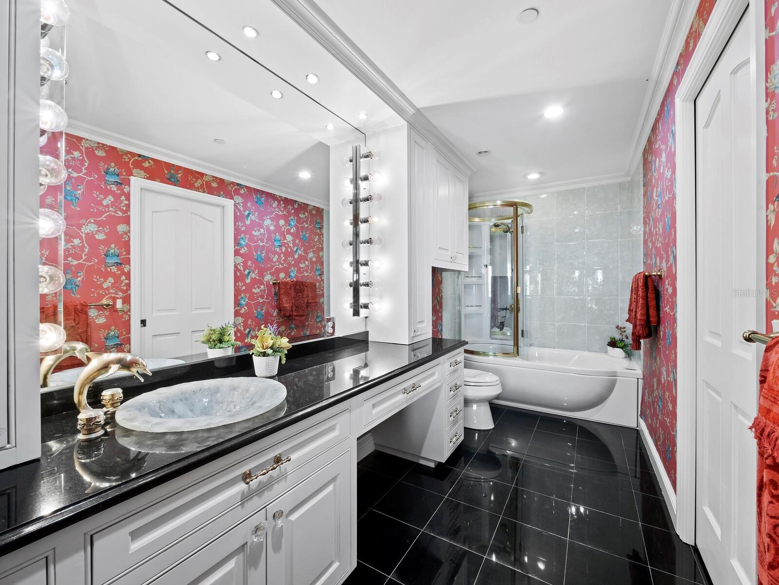 Listing photo id 72 for 6685 Gulf Of Mexico Drive