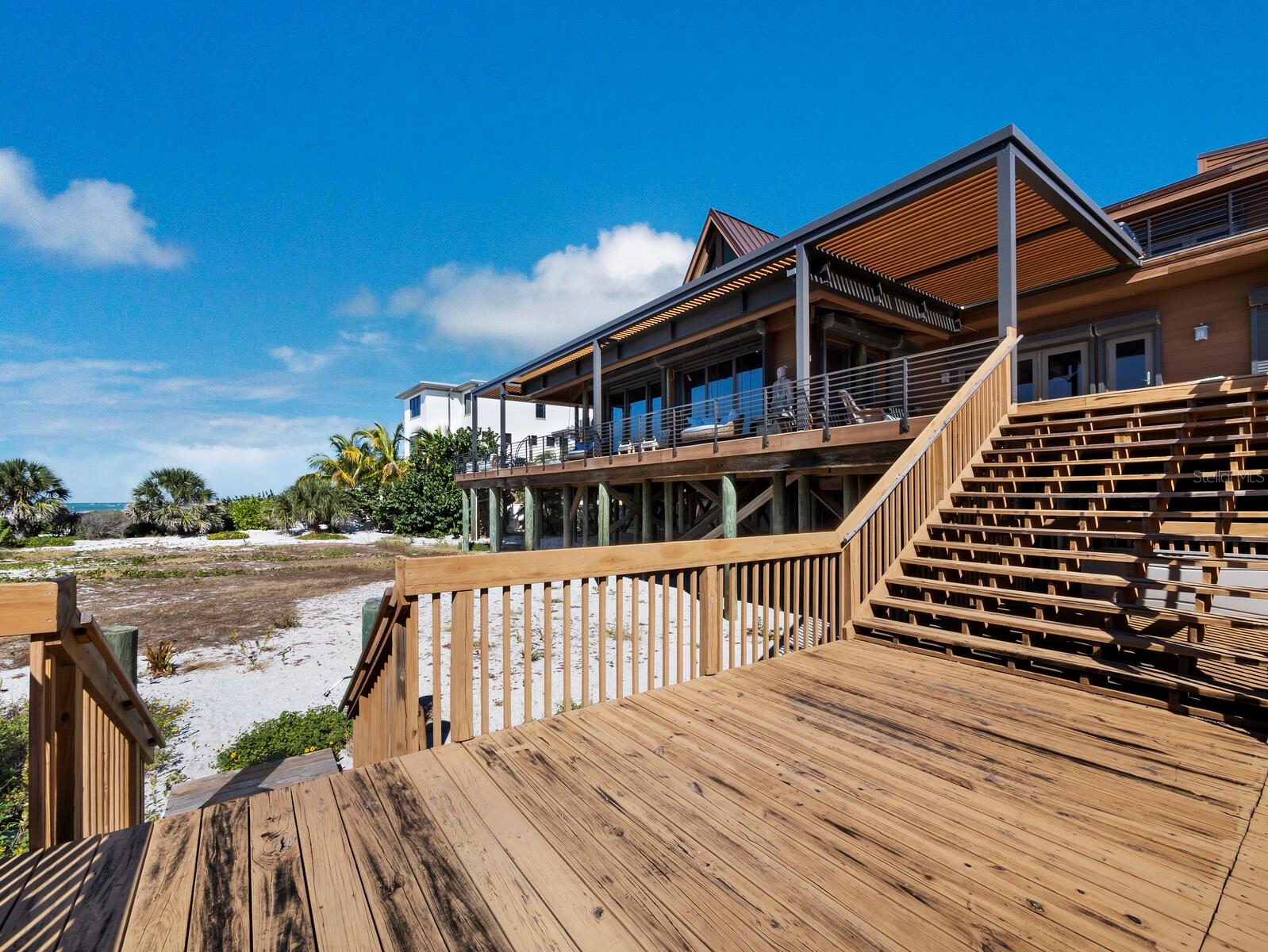 Listing photo id 75 for 6685 Gulf Of Mexico Drive