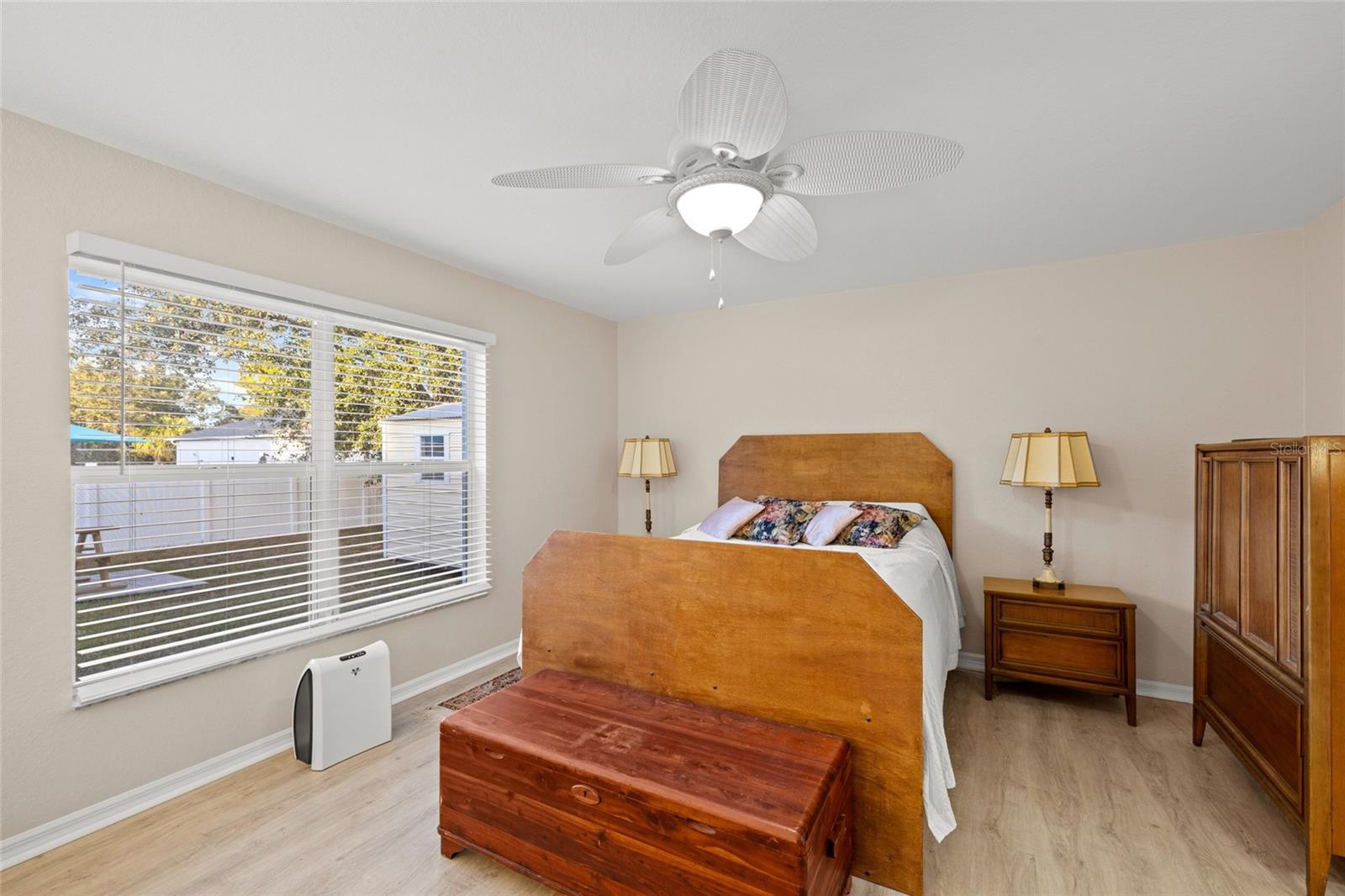 Image 15 of 37 For 5262 Rhapsody Avenue