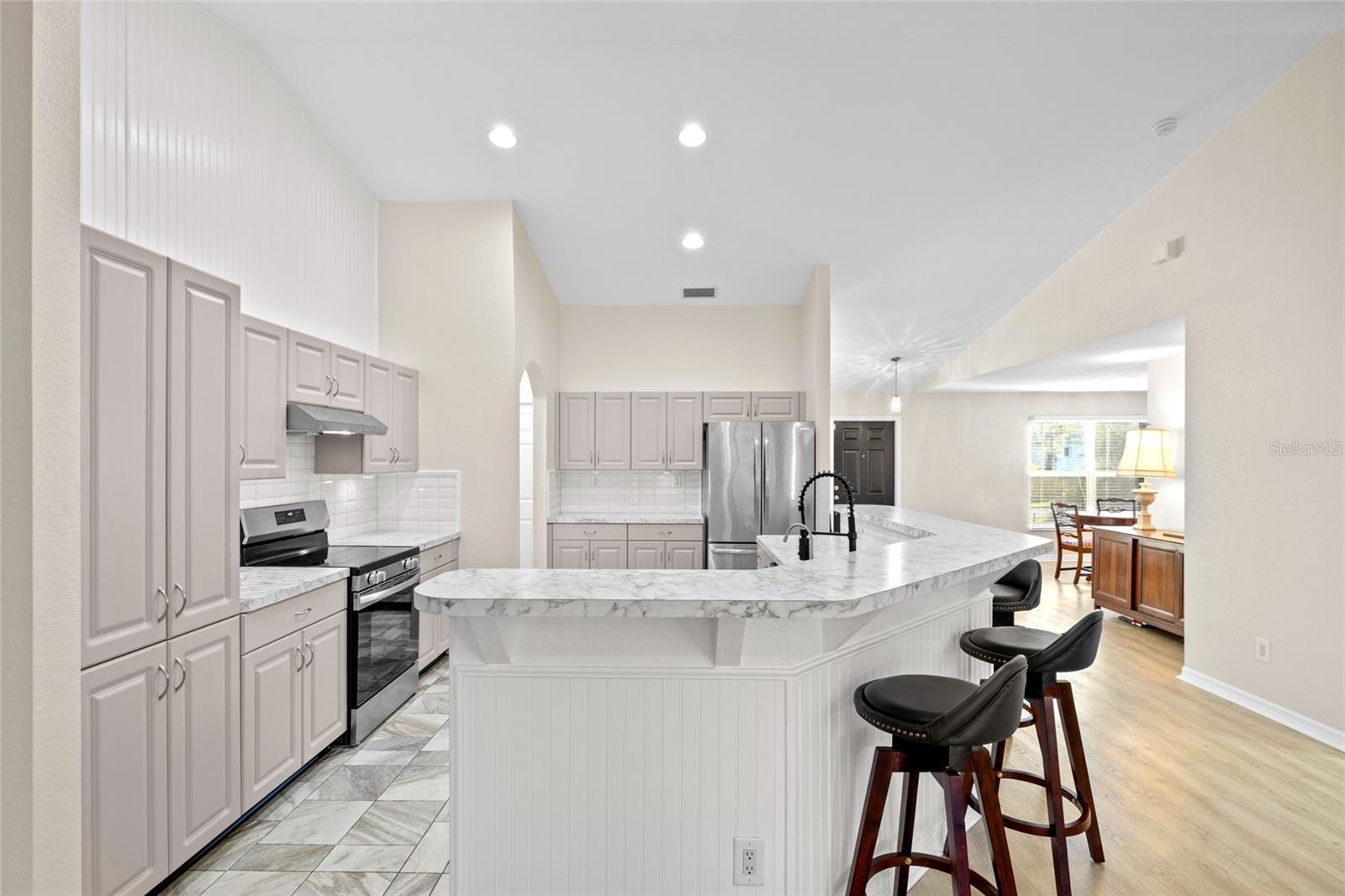 Image 6 of 37 For 5262 Rhapsody Avenue