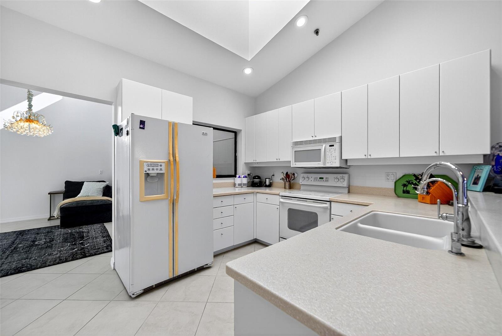 Image 12 of 38 For 2323 Harbour Oaks Drive