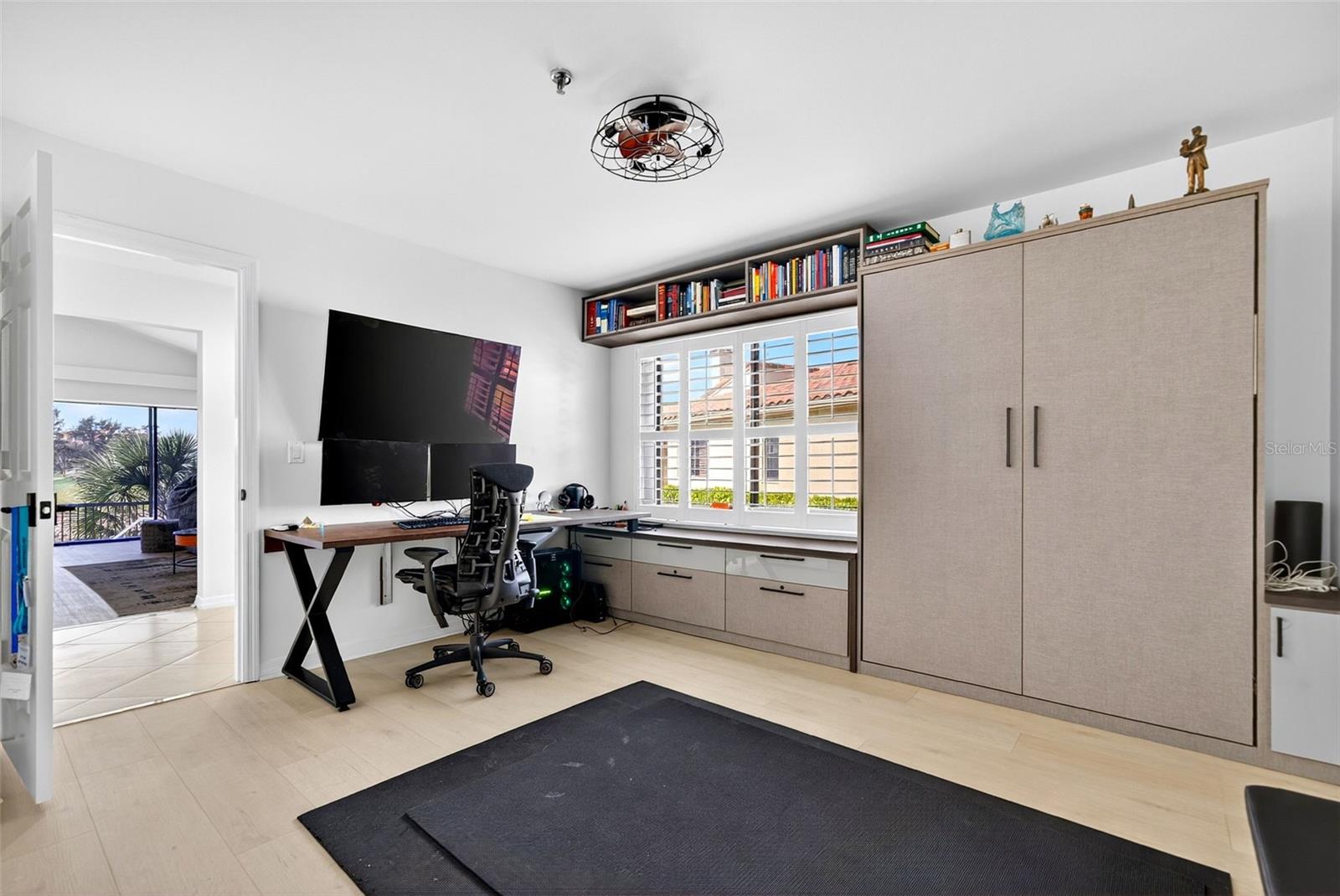 Image 20 of 38 For 2323 Harbour Oaks Drive