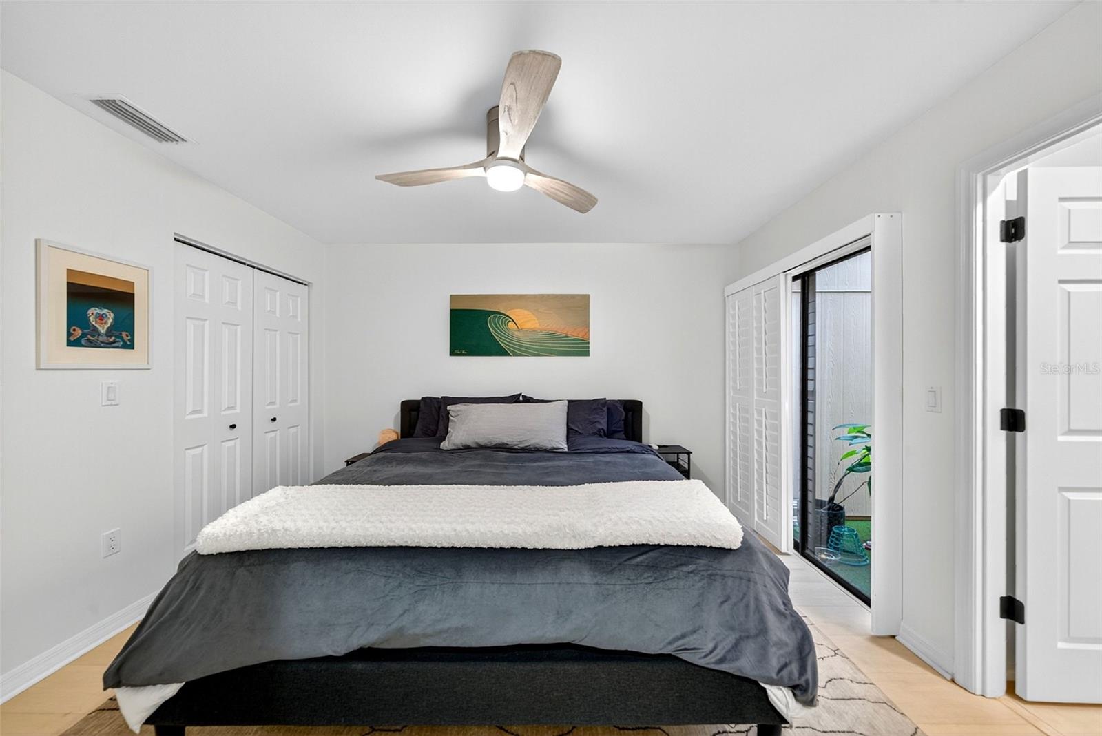 Image 21 of 38 For 2323 Harbour Oaks Drive