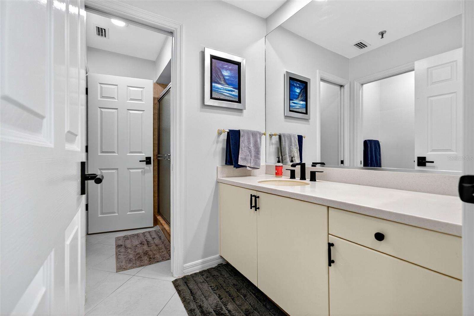 Image 23 of 38 For 2323 Harbour Oaks Drive