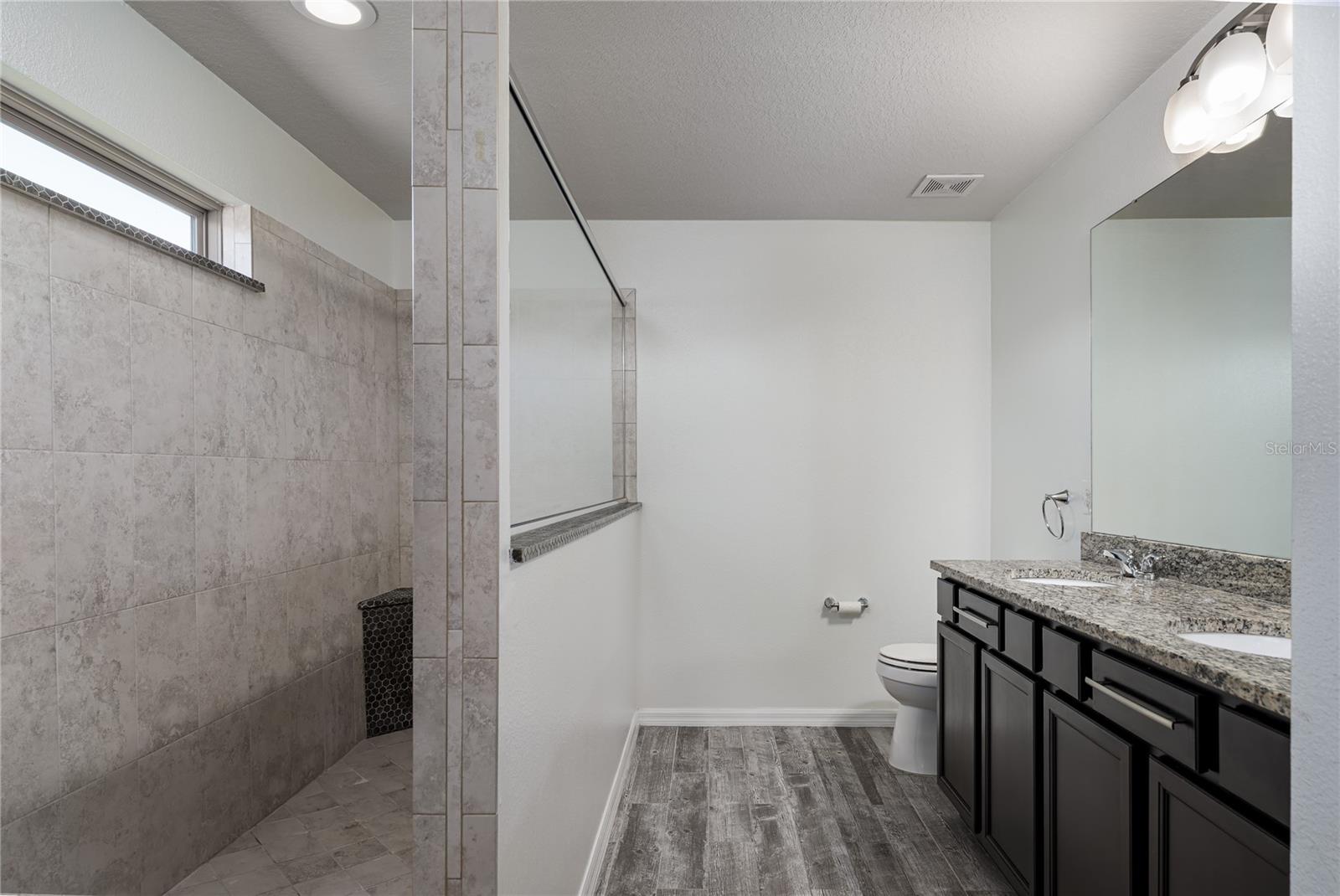 Image 16 of 49 For 6026 100th Avenue E