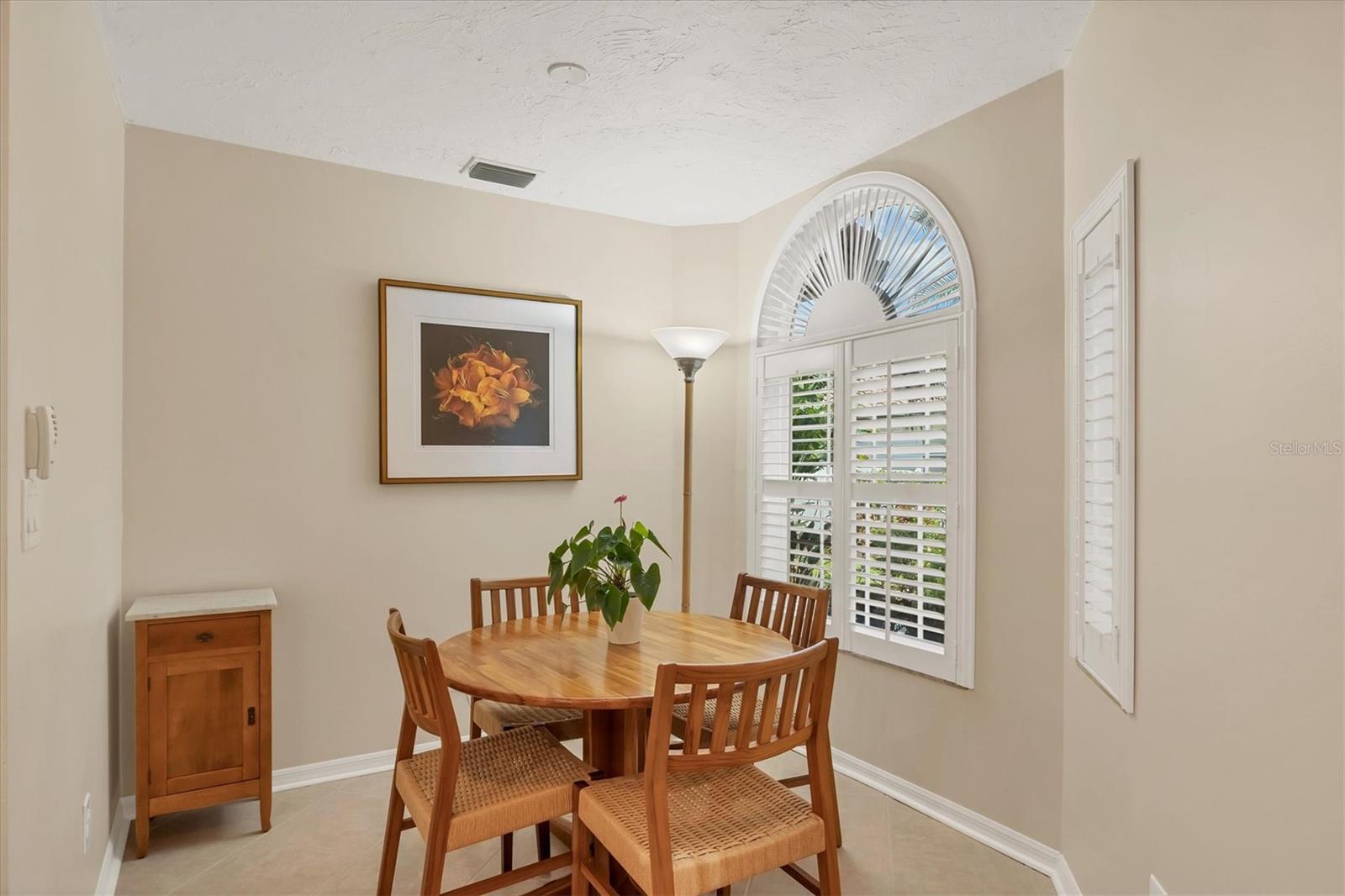 Image 20 of 77 For 4416 Calle Serena