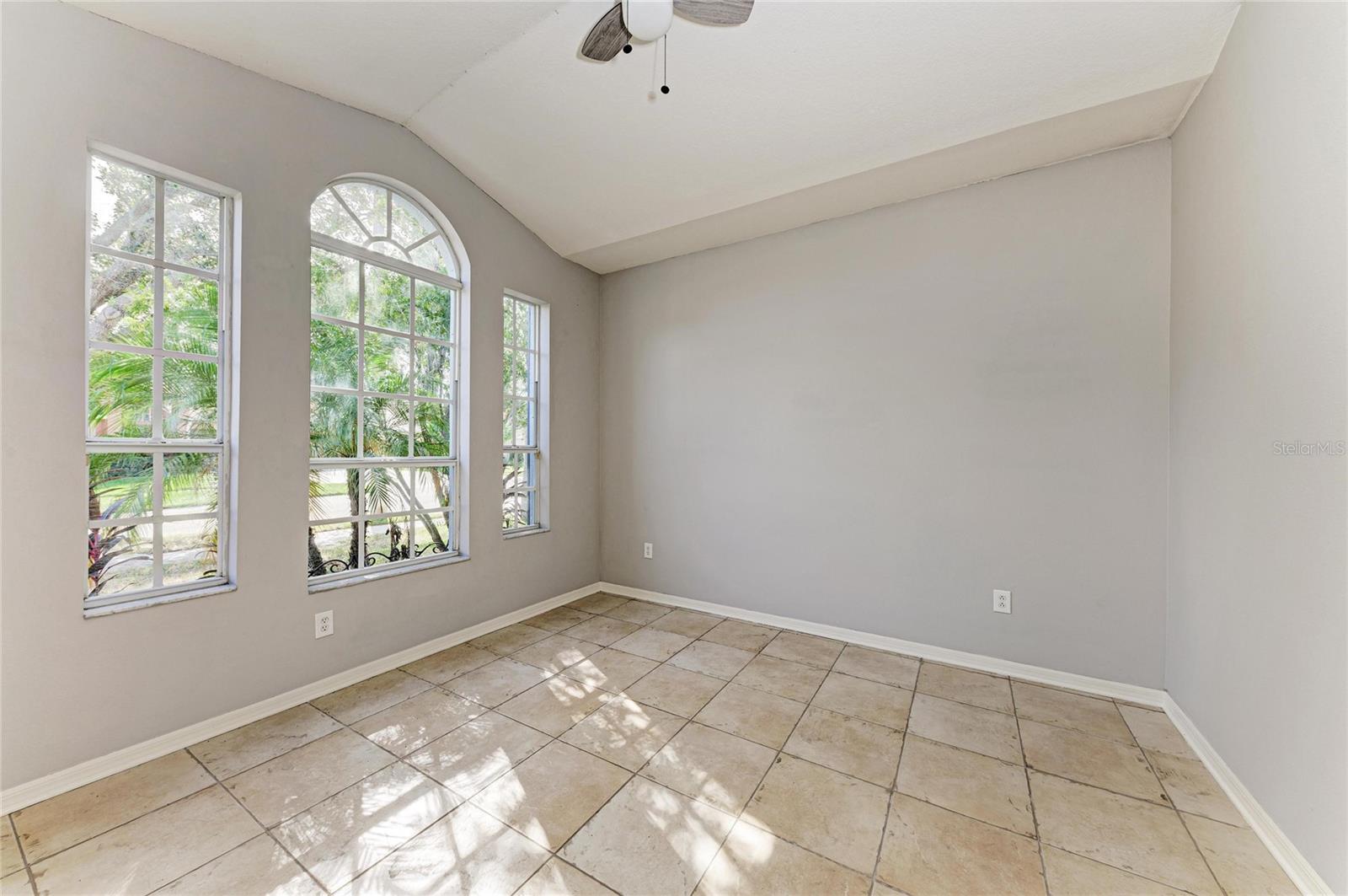 Image 12 of 56 For 7114 Cromwell Park Lane