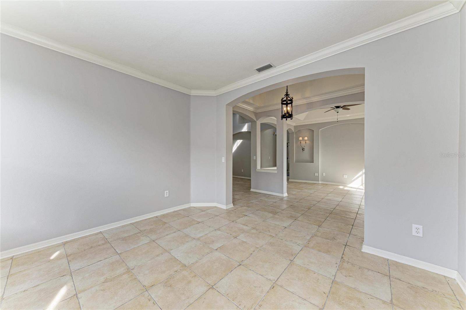 Image 18 of 56 For 7114 Cromwell Park Lane