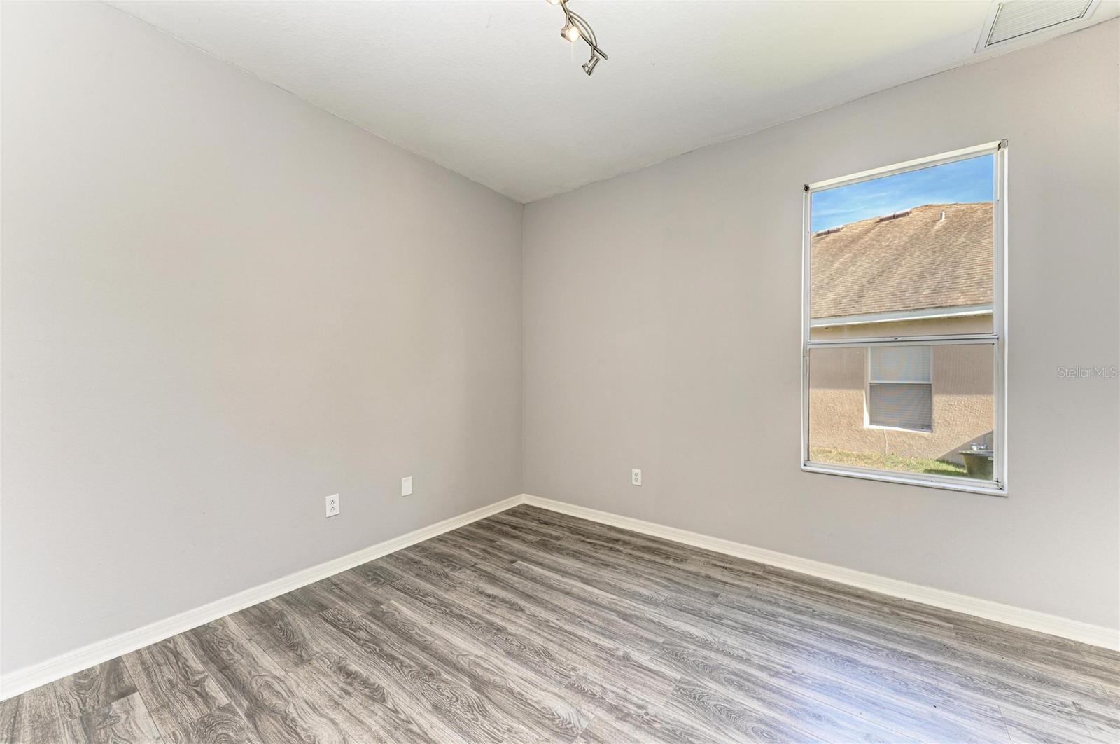 Image 37 of 56 For 7114 Cromwell Park Lane