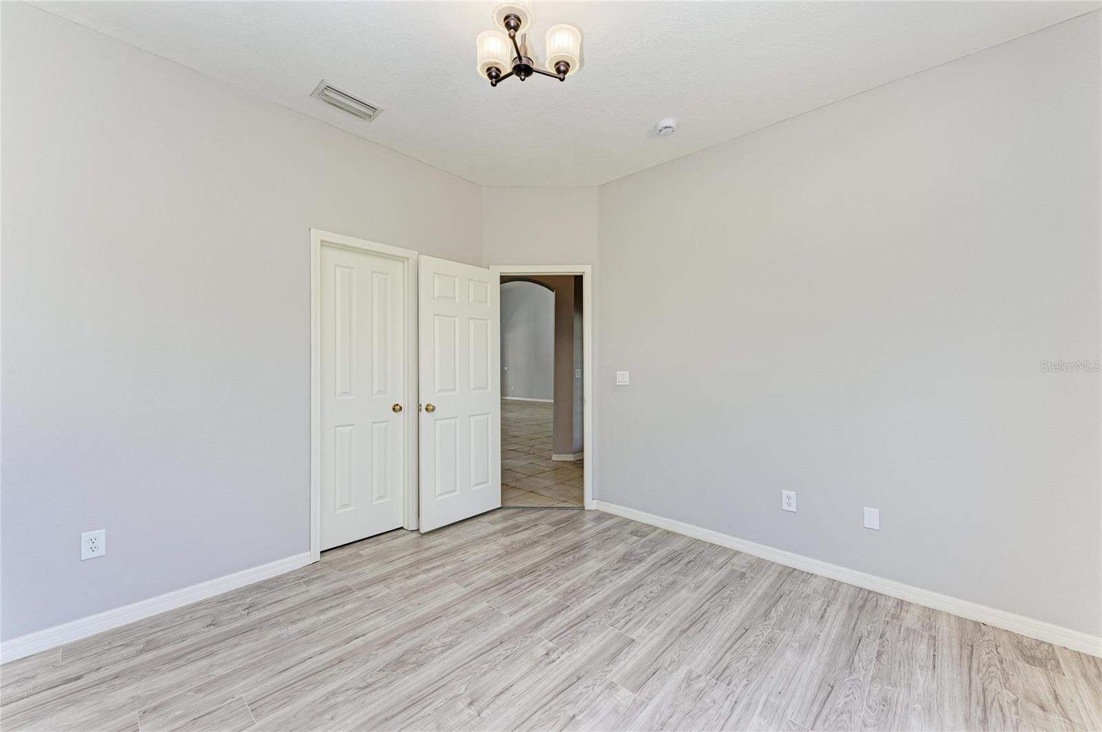 Image 43 of 56 For 7114 Cromwell Park Lane