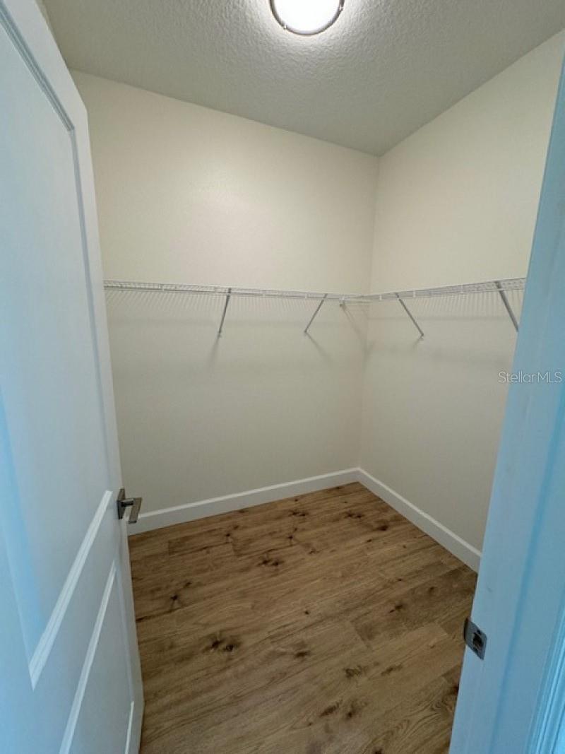 Listing photo id 8 for 14390 Maddock Avenue