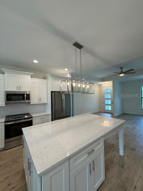 Listing photo id 5 for 14390 Maddock Avenue