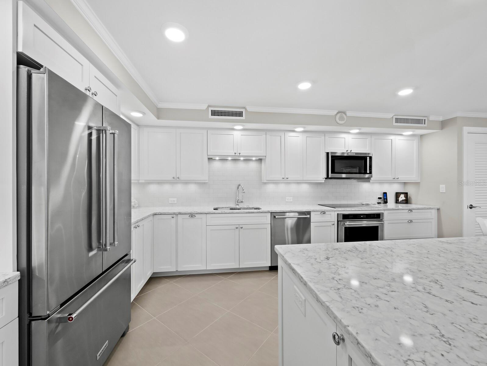 Image 13 of 43 For 2301 Gulf Of Mexico Drive 101n