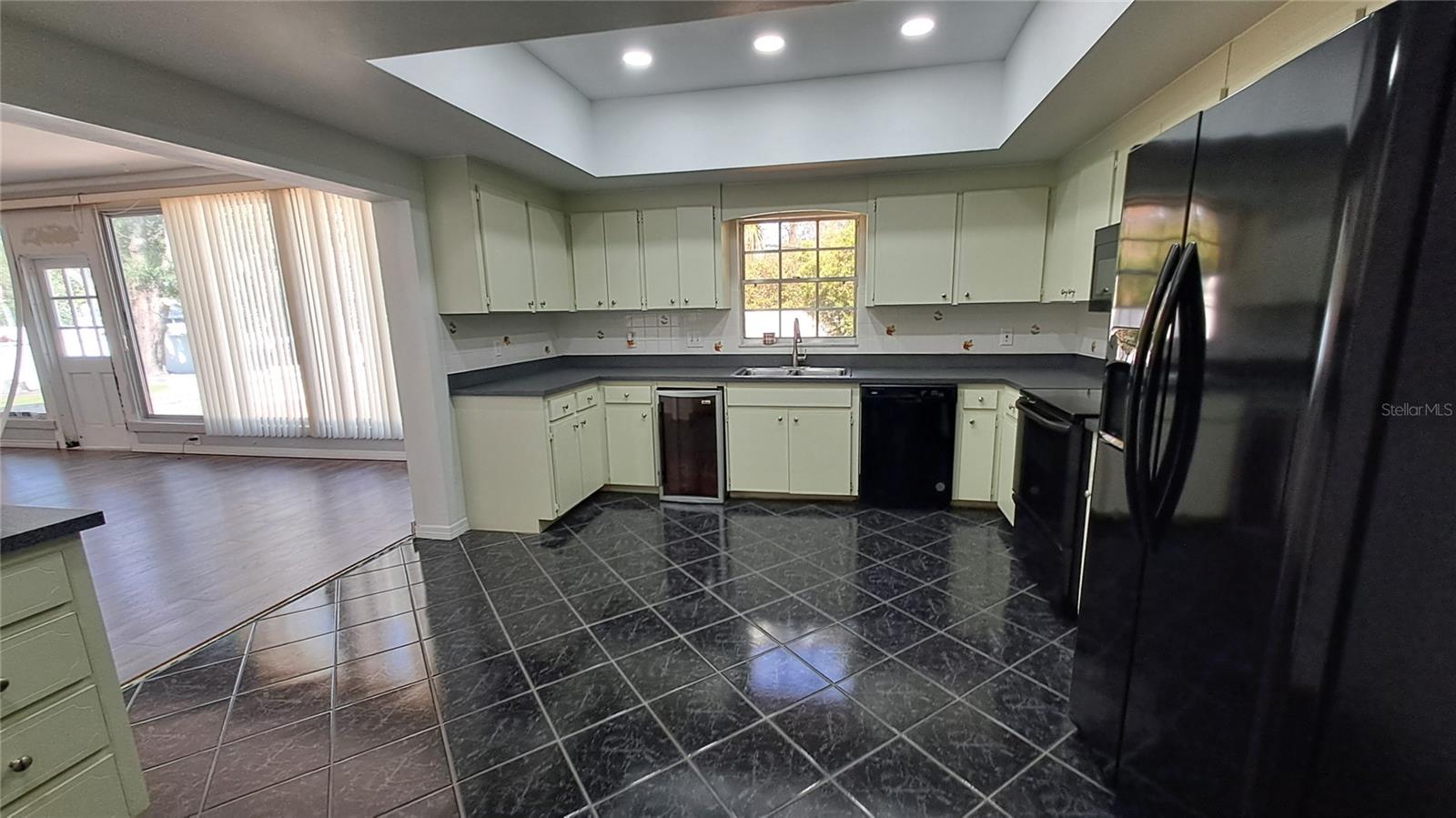 Image 7 of 17 For 16 Golf View Drive