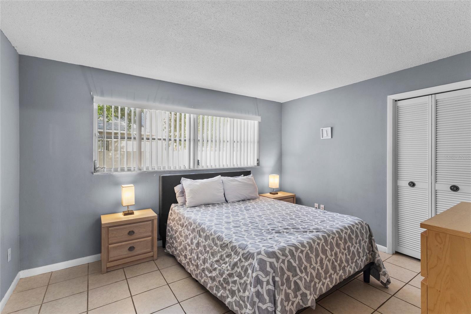 Image 20 of 46 For 433 Whitfield Avenue