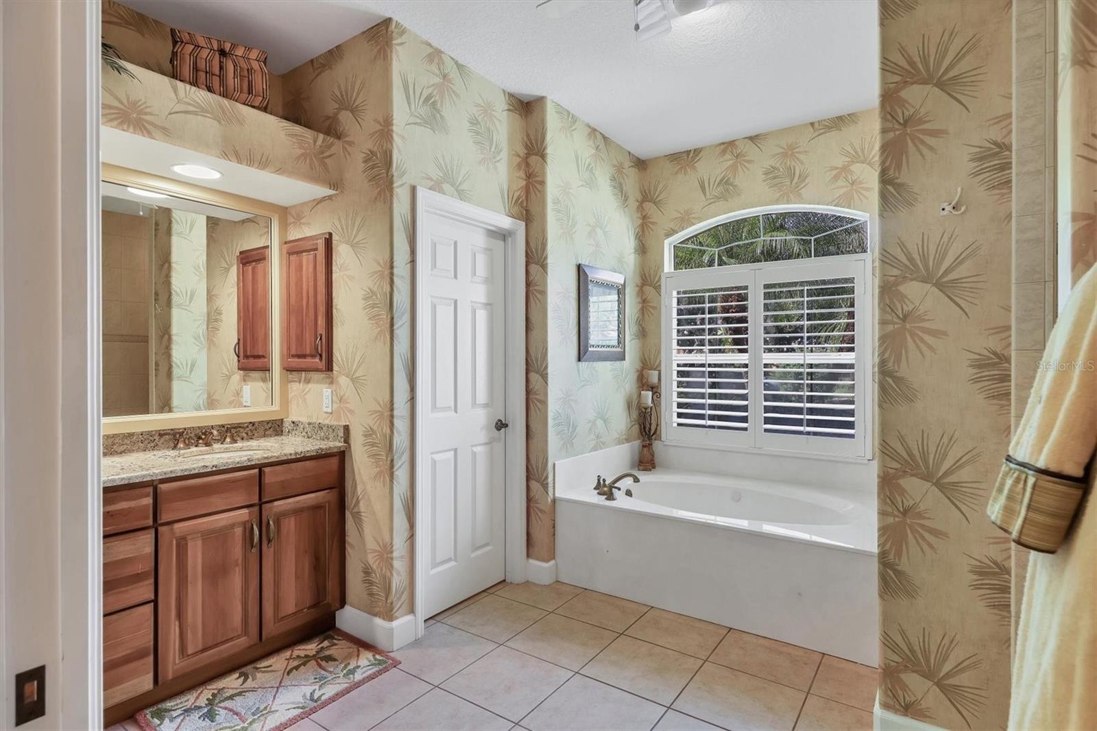 Image 23 of 63 For 2374 Little Country Road