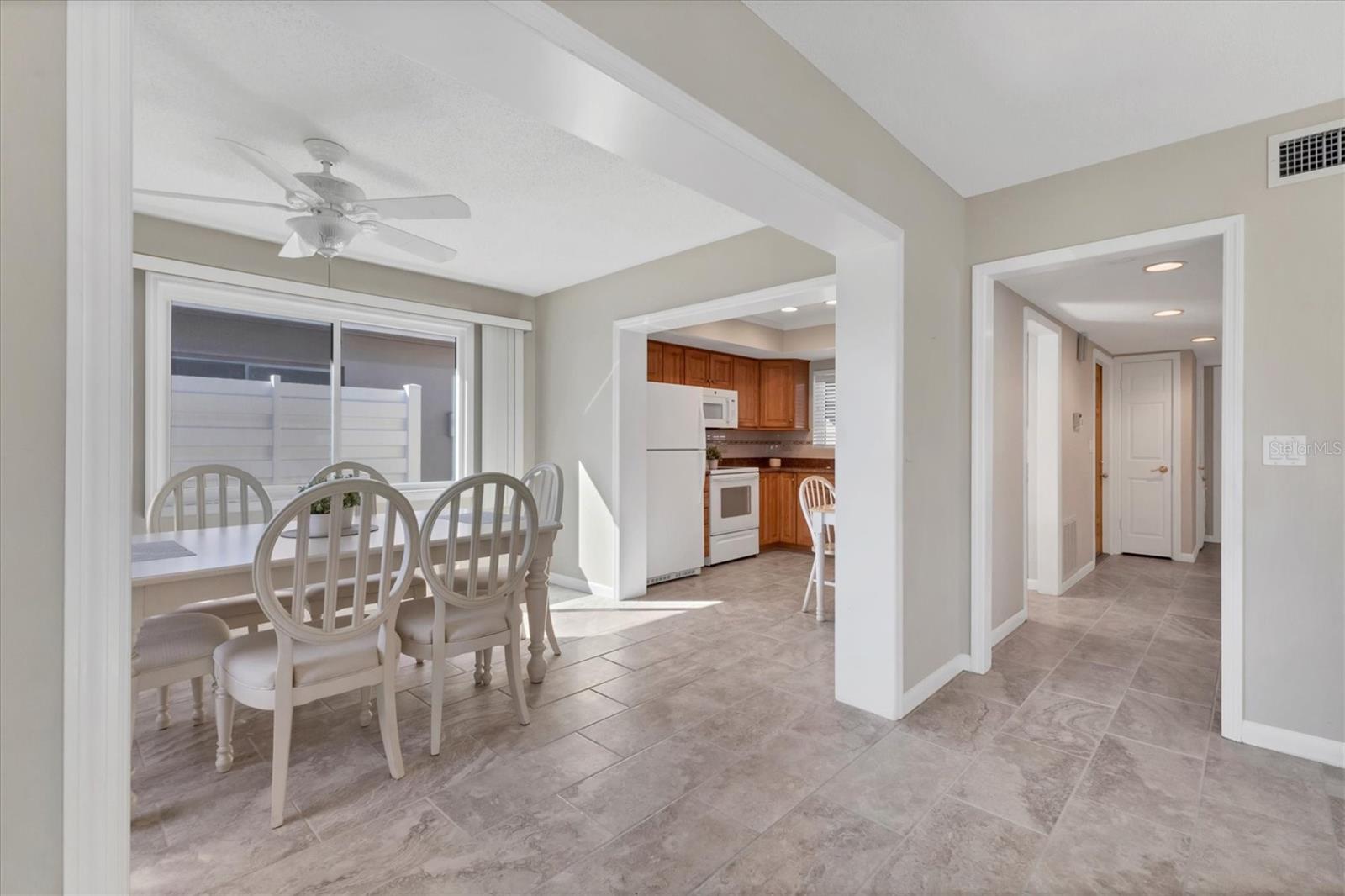 Image 12 of 38 For 26 Strathmore Boulevard