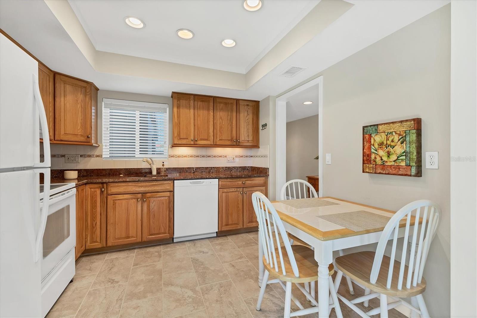 Image 13 of 38 For 26 Strathmore Boulevard