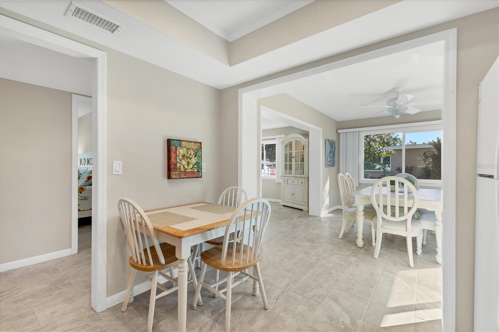 Image 16 of 38 For 26 Strathmore Boulevard