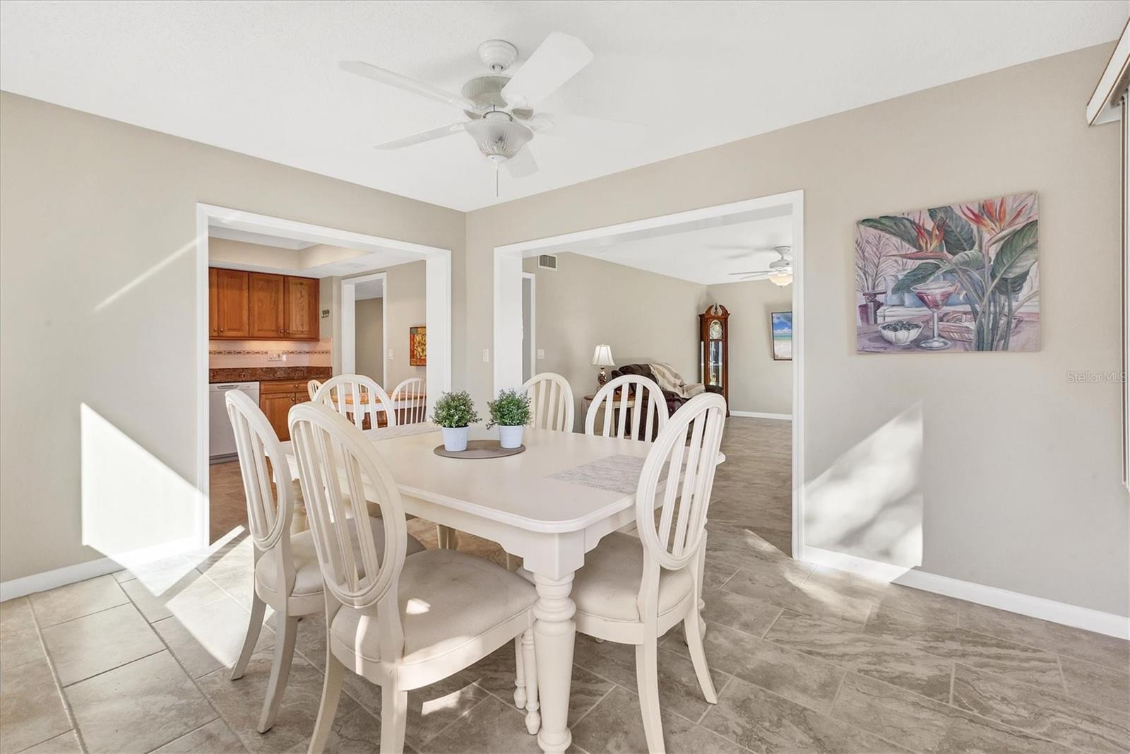 Image 20 of 38 For 26 Strathmore Boulevard