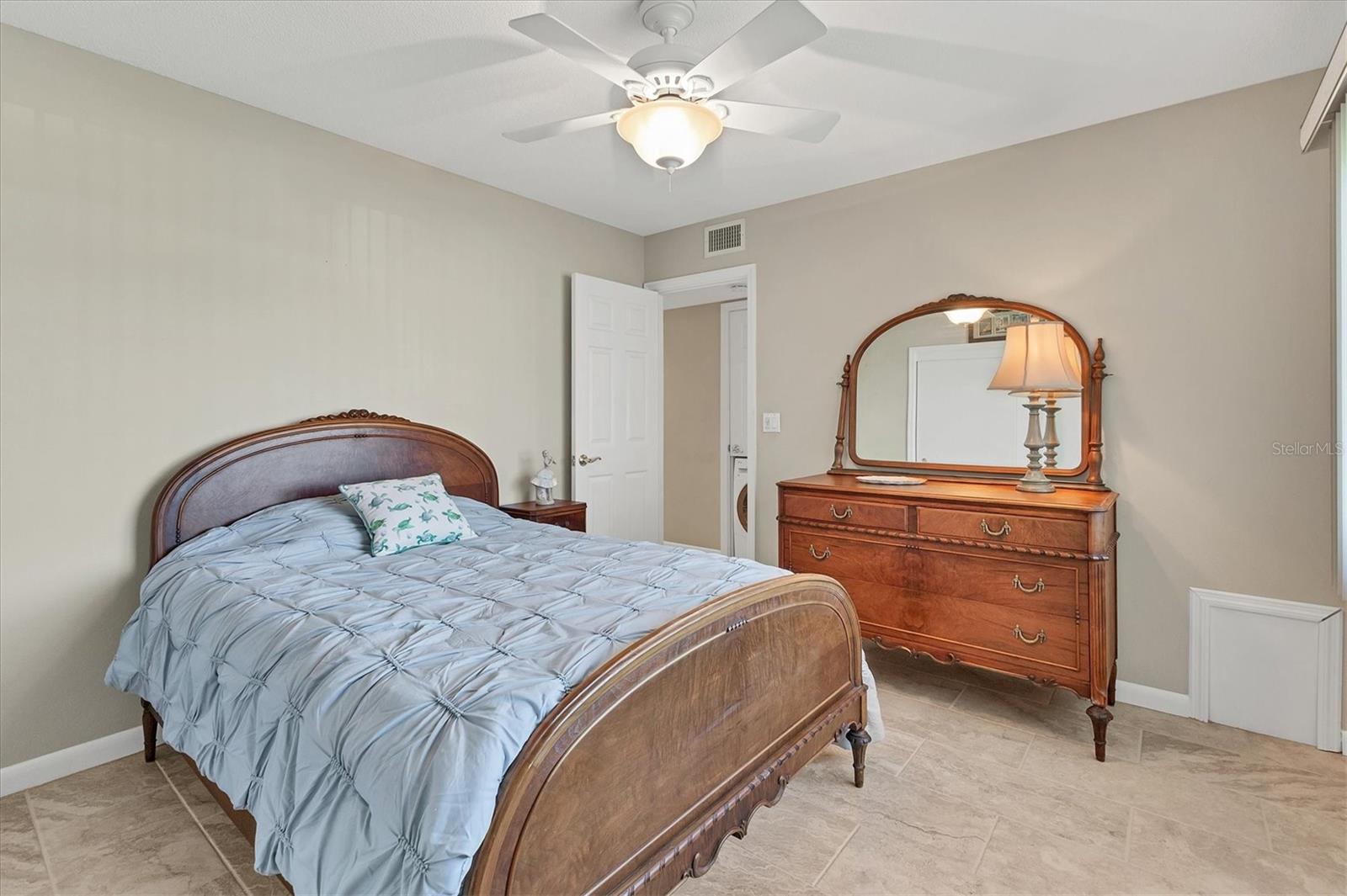 Image 25 of 38 For 26 Strathmore Boulevard