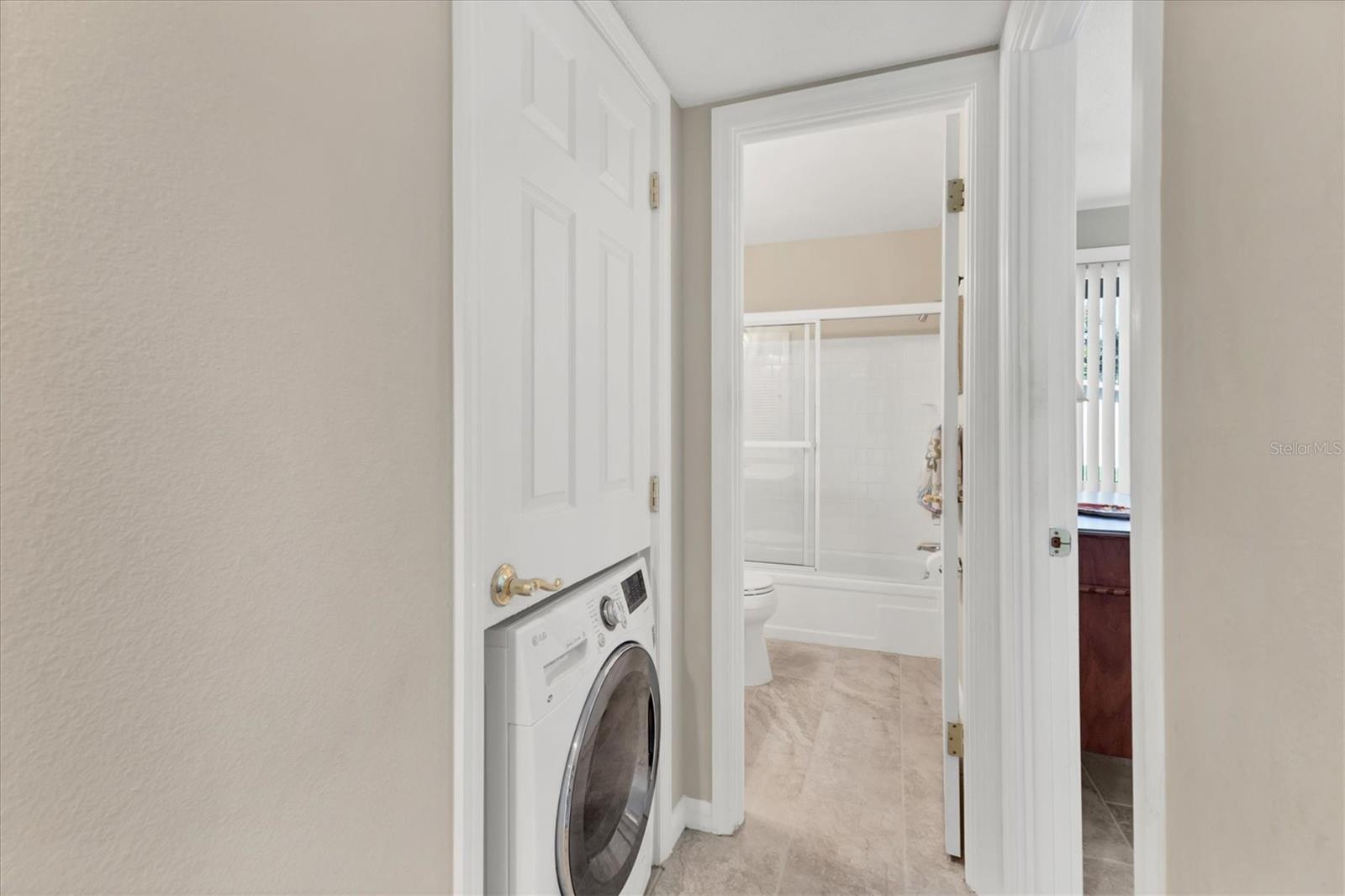 Image 27 of 38 For 26 Strathmore Boulevard