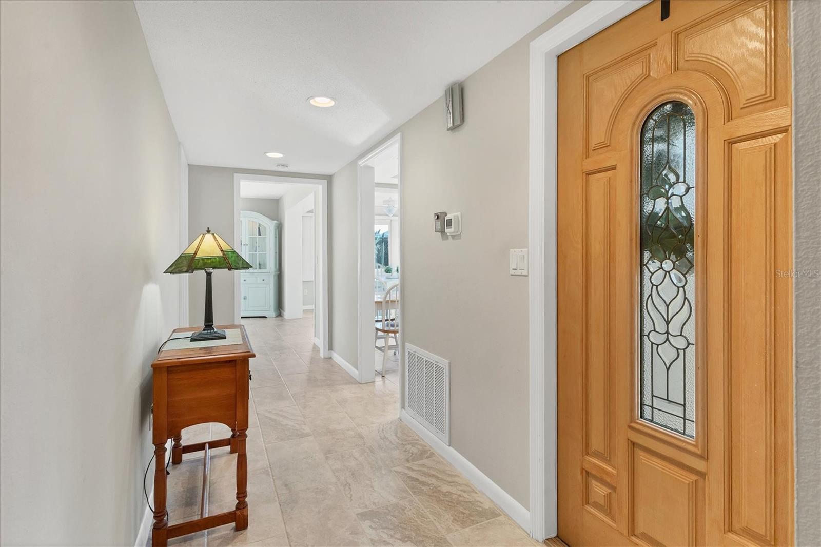 Image 7 of 38 For 26 Strathmore Boulevard