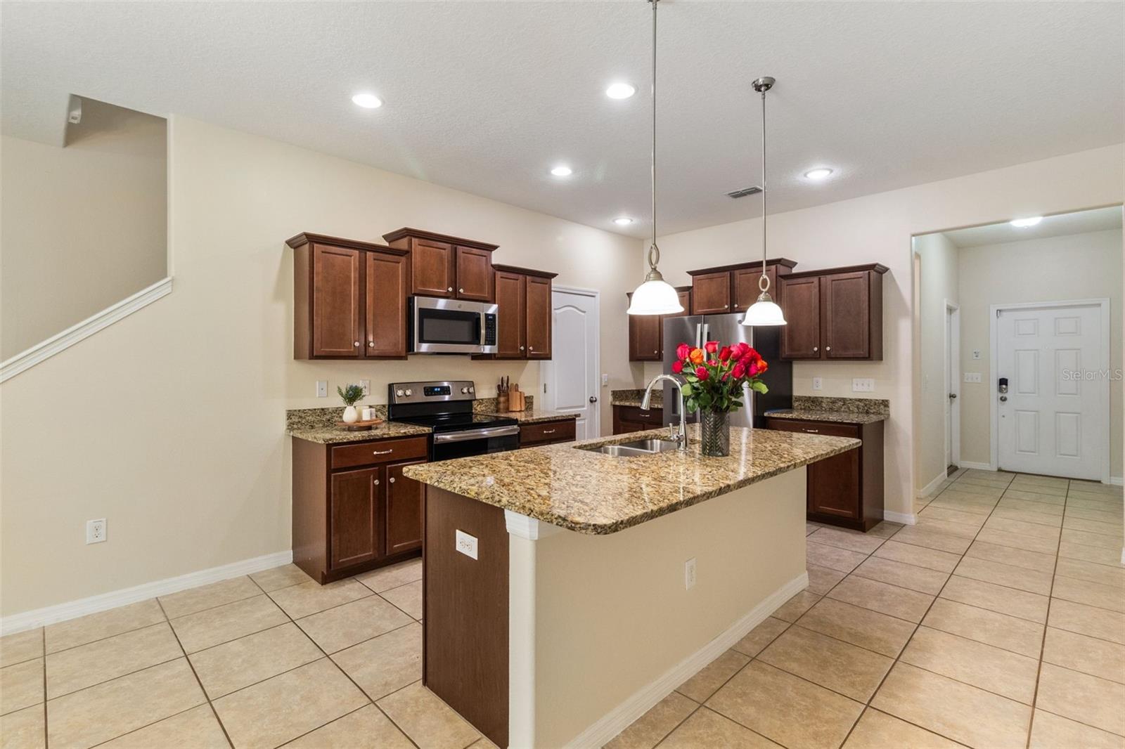 Image 3 of 9 For 2009 Hawks View Drive