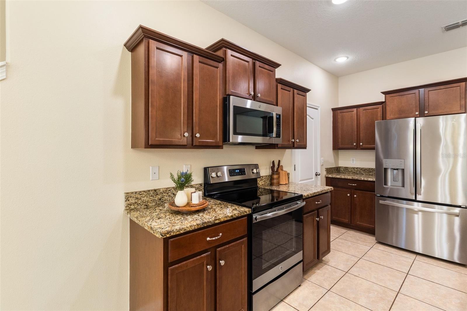 Image 4 of 9 For 2009 Hawks View Drive