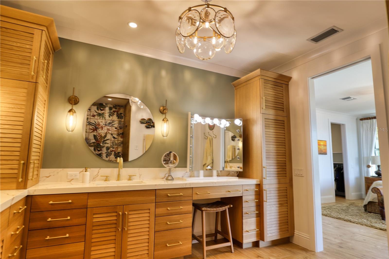 Image 39 of 90 For 1819 Chadwick Road