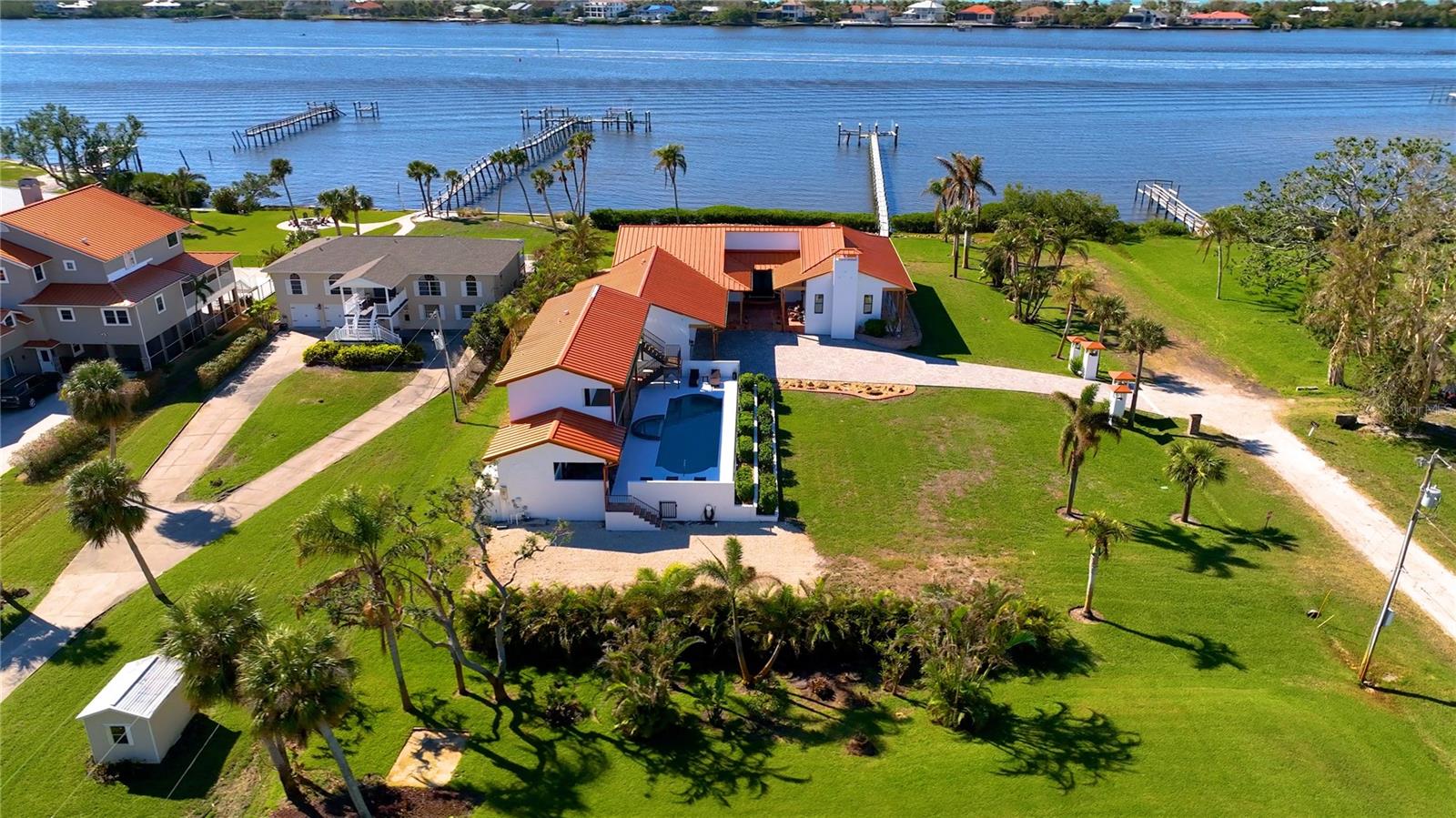 Image 5 of 90 For 1819 Chadwick Road