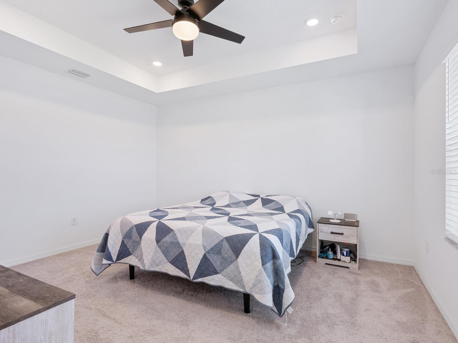 Image 16 of 34 For 9975 Last Light Glen