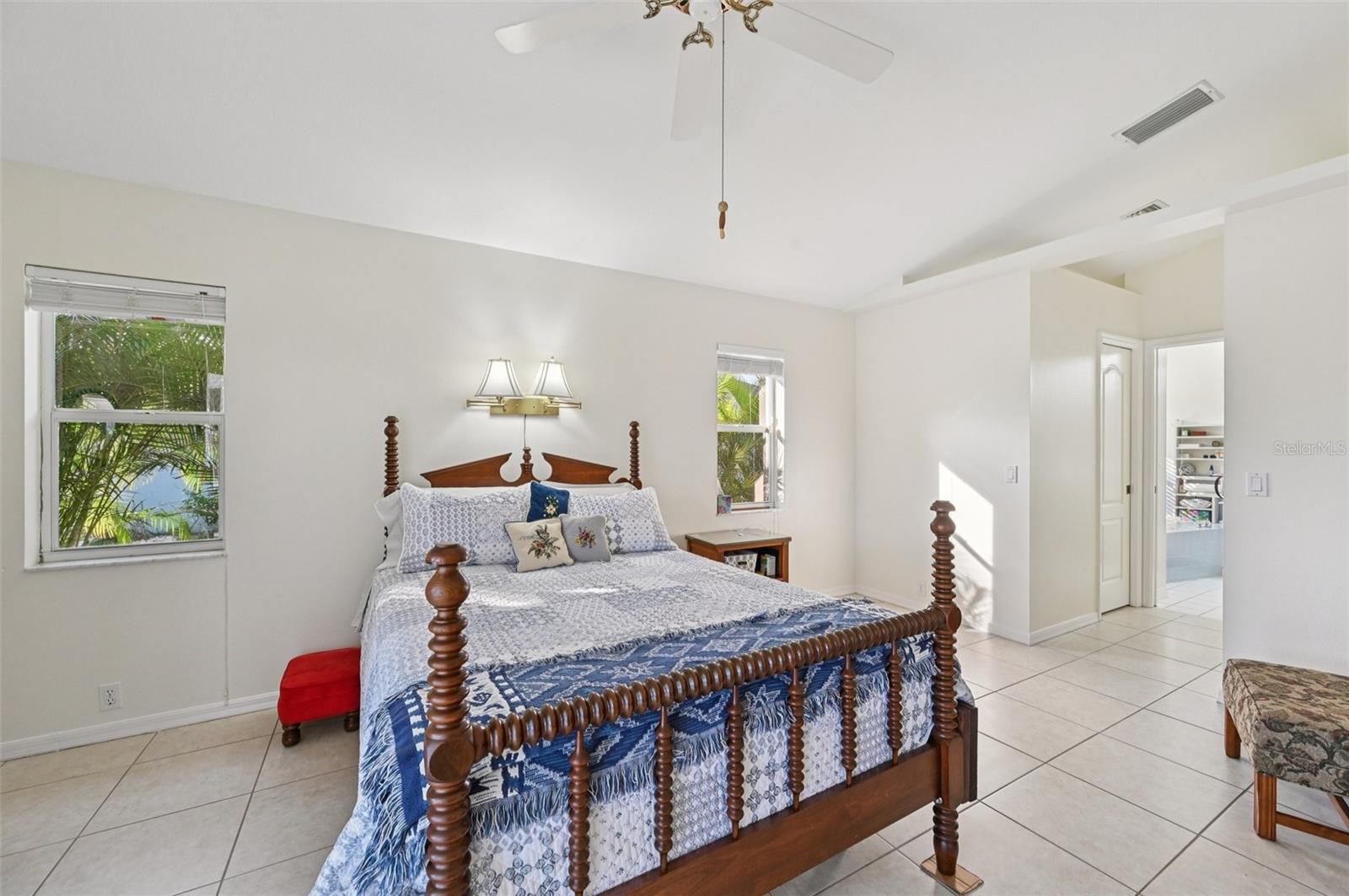 Image 13 of 34 For 561 Viridian Street