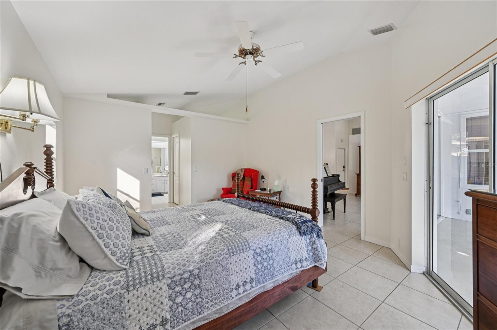 Image 15 of 34 For 561 Viridian Street