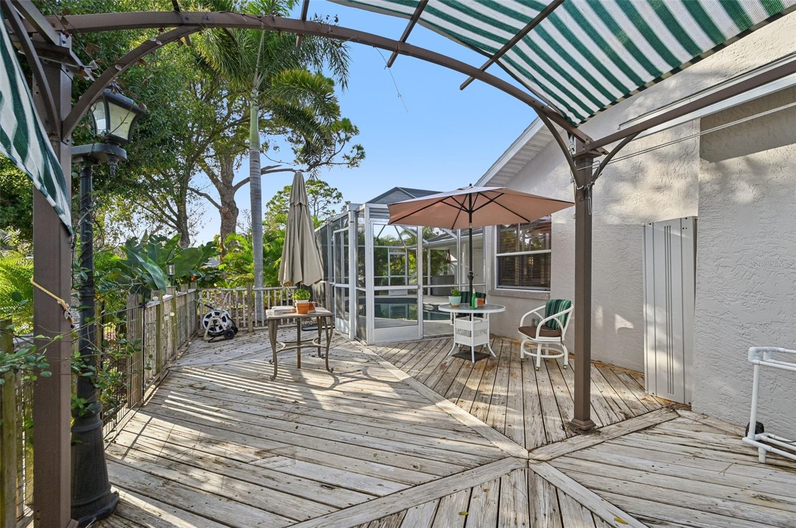 Image 23 of 34 For 561 Viridian Street