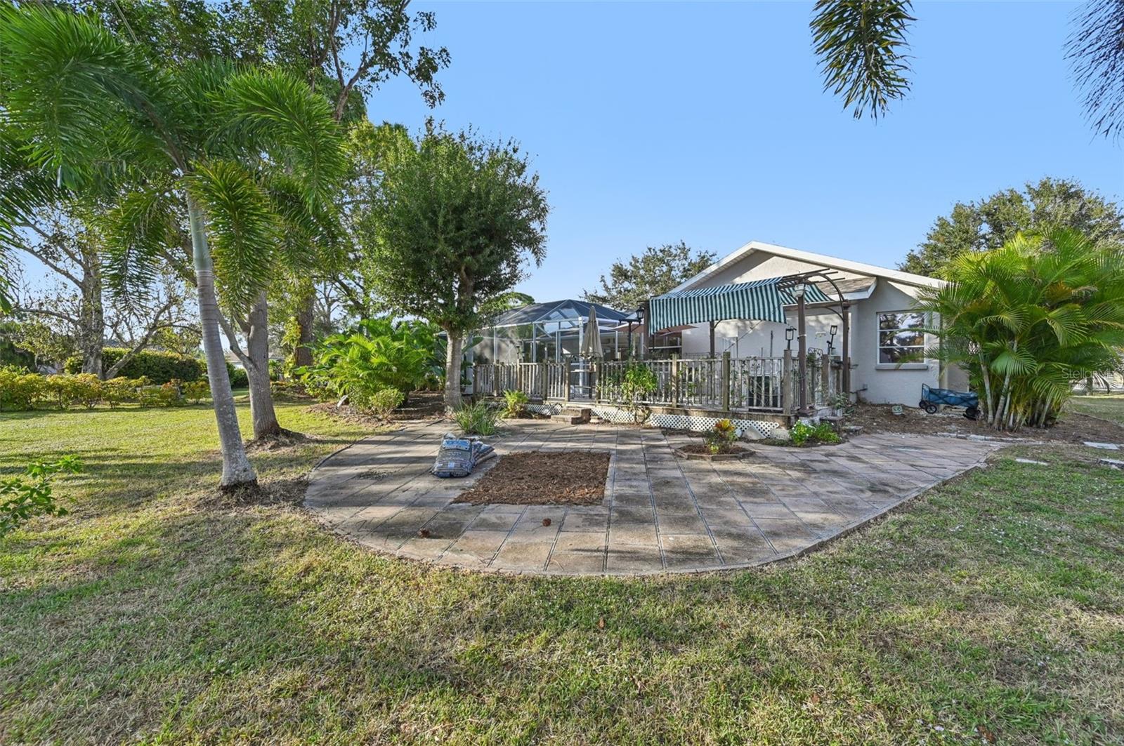 Image 27 of 34 For 561 Viridian Street