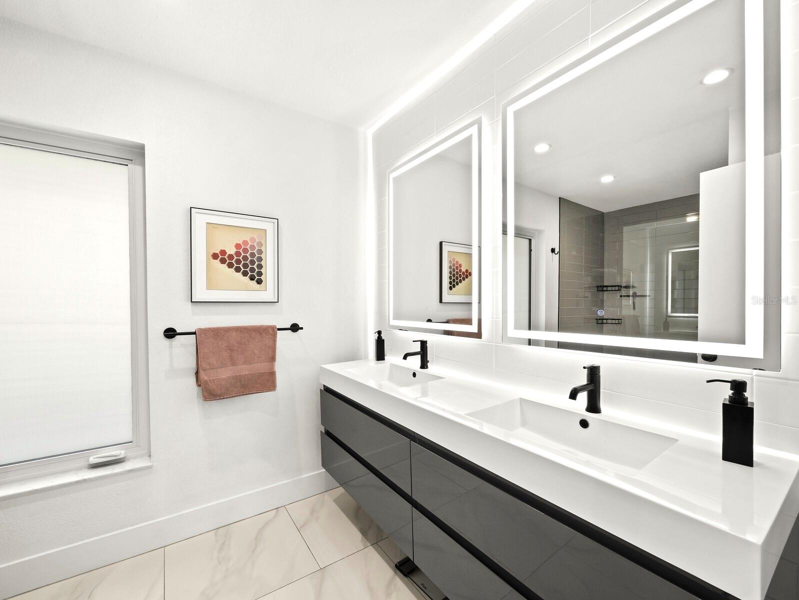 Image 11 of 24 For 5341 Siesta Court