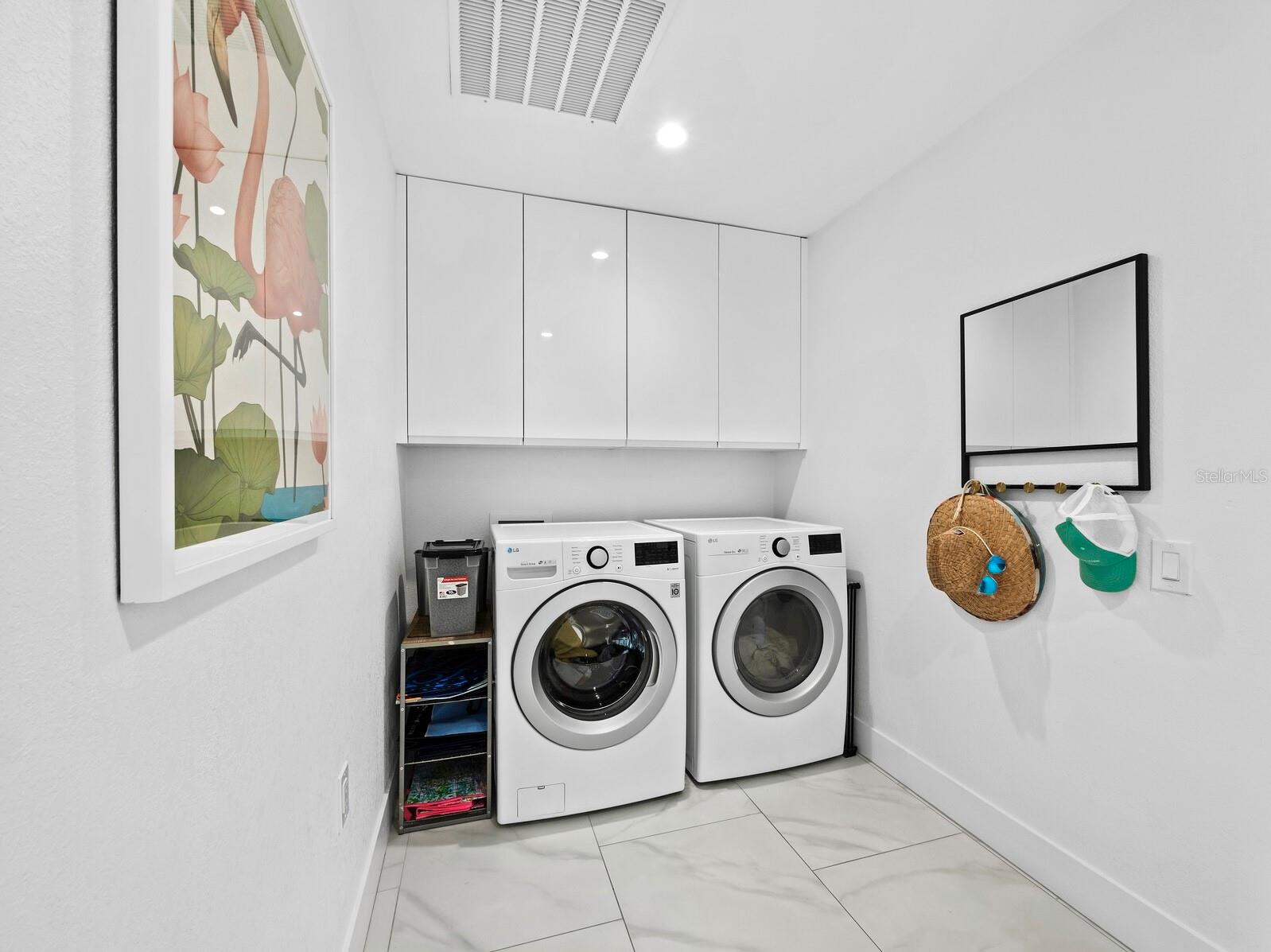 Image 19 of 24 For 5341 Siesta Court