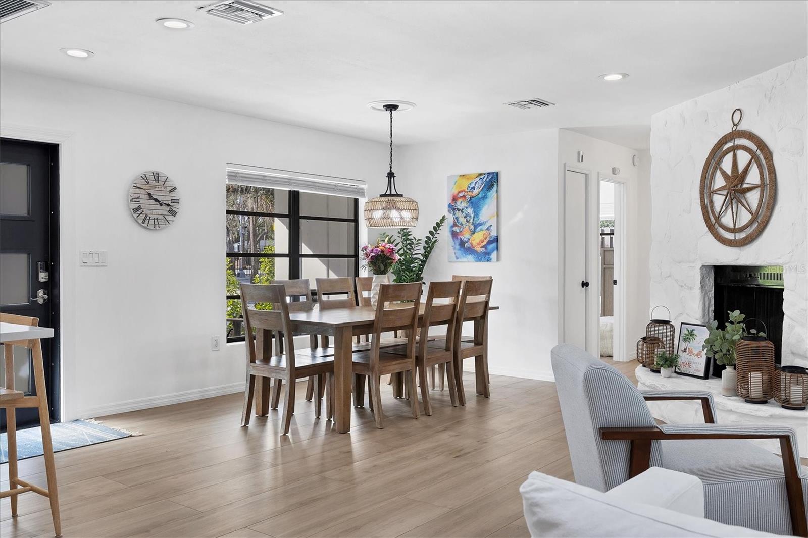 Image 13 of 90 For 445 Reid Street