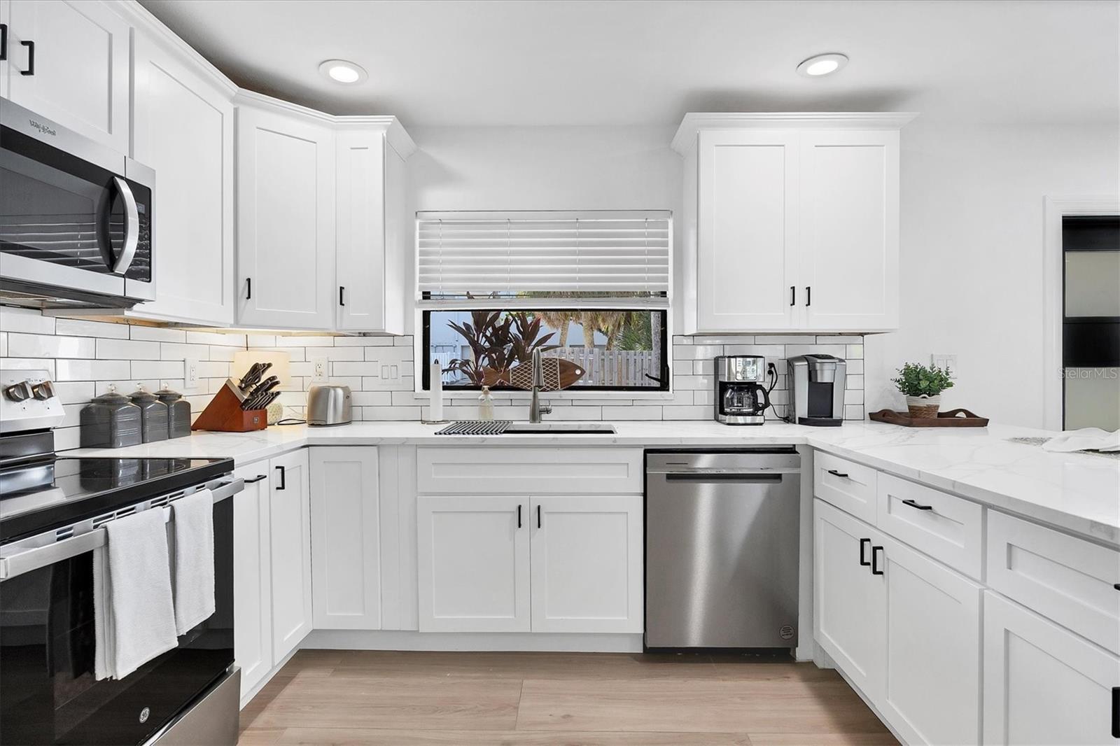 Image 18 of 90 For 445 Reid Street