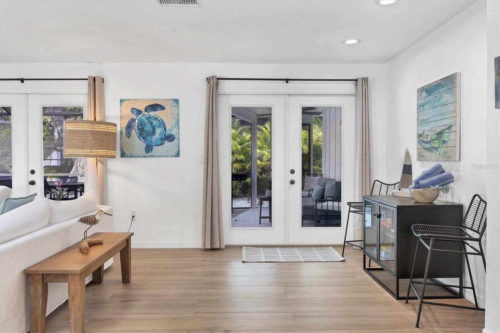 Image 19 of 90 For 445 Reid Street