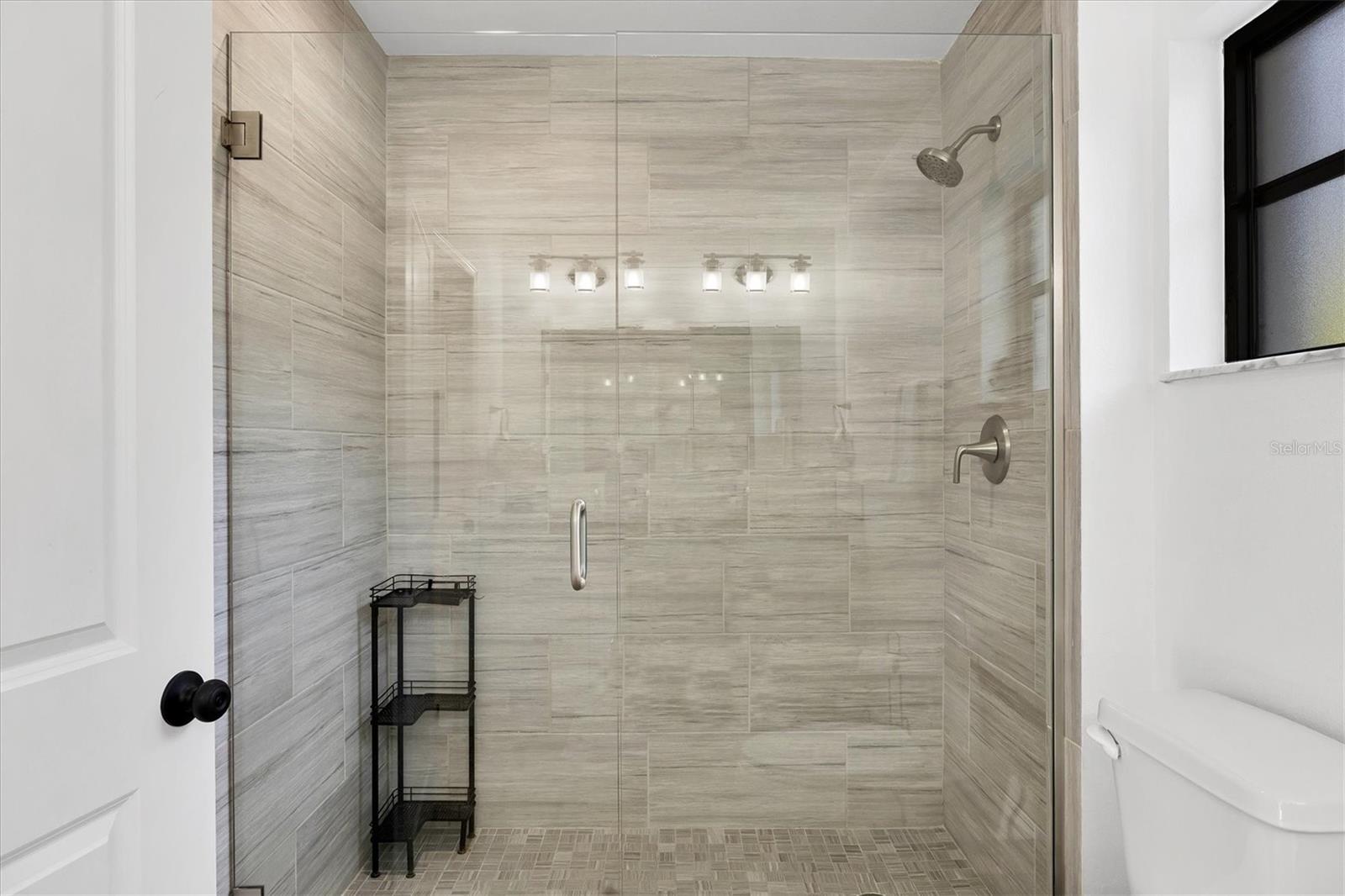 Image 25 of 90 For 445 Reid Street