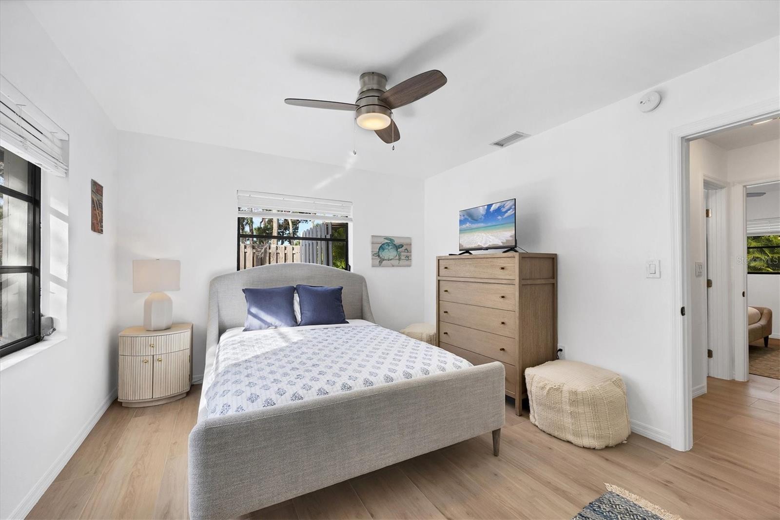 Image 27 of 90 For 445 Reid Street