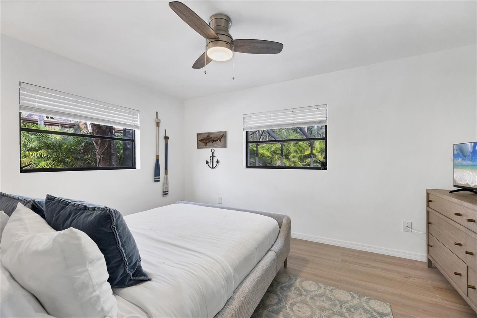 Image 29 of 90 For 445 Reid Street